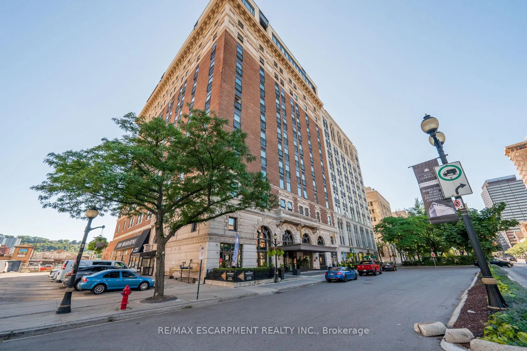 Front of Unit 705, 112 King Street E