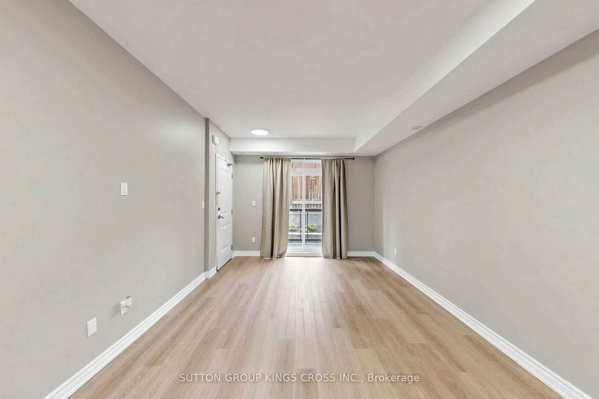 Photo 8 of Unit 9, 196 Pine Grove Road, Vaughan, Islington Woods — HOMEH