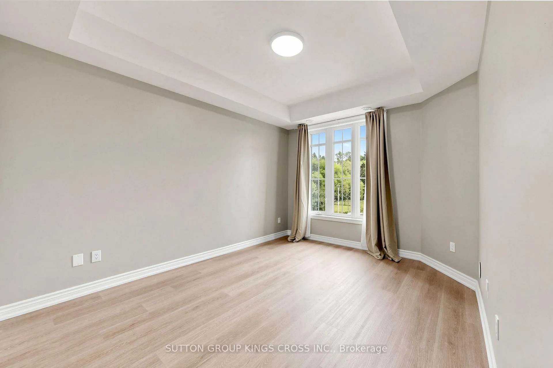 Photo 9 of Unit 9, 196 Pine Grove Road, Vaughan, Islington Woods — HOMEH