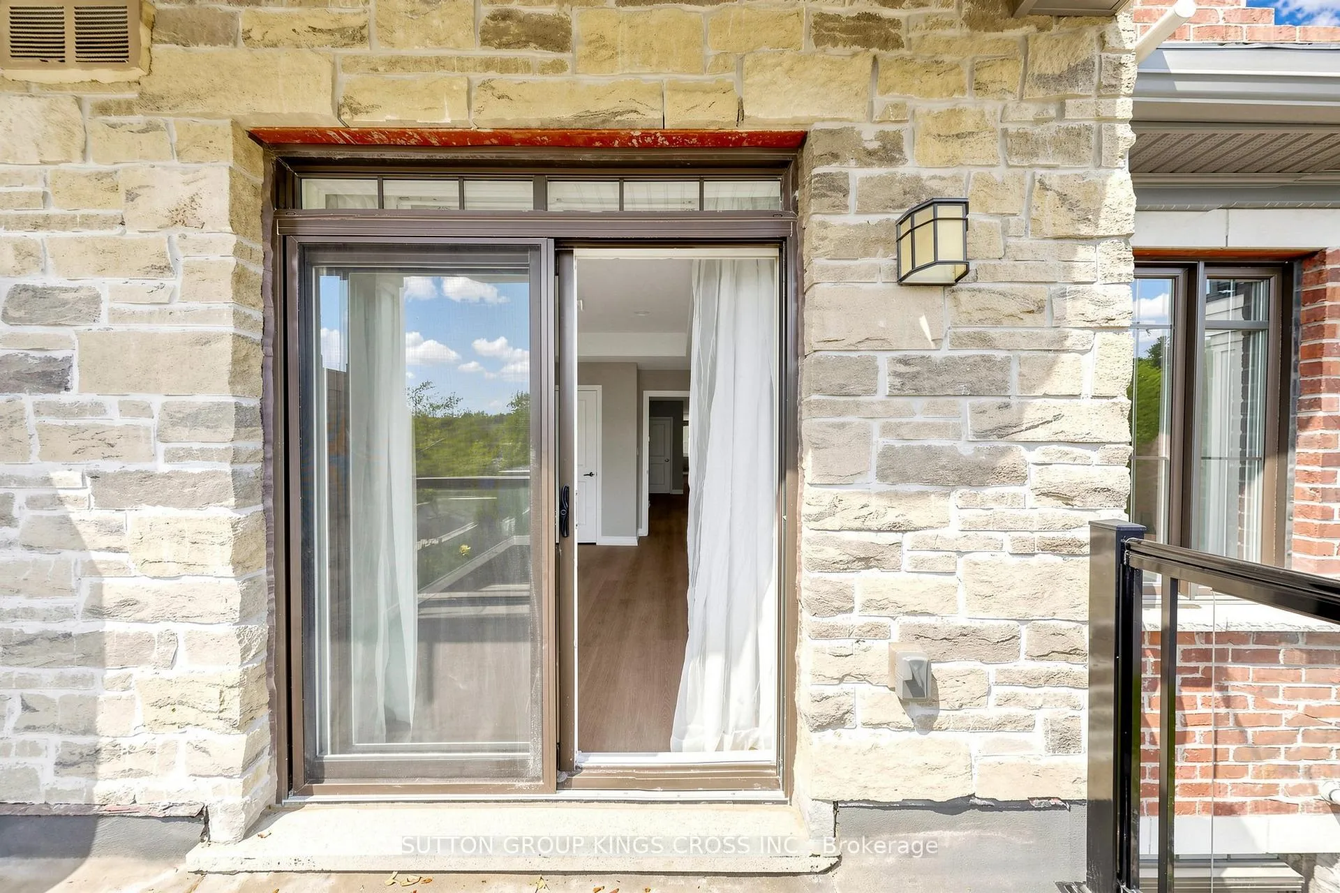 Photo 15 of Unit 9, 196 Pine Grove Road, Vaughan, Islington Woods — HOMEH