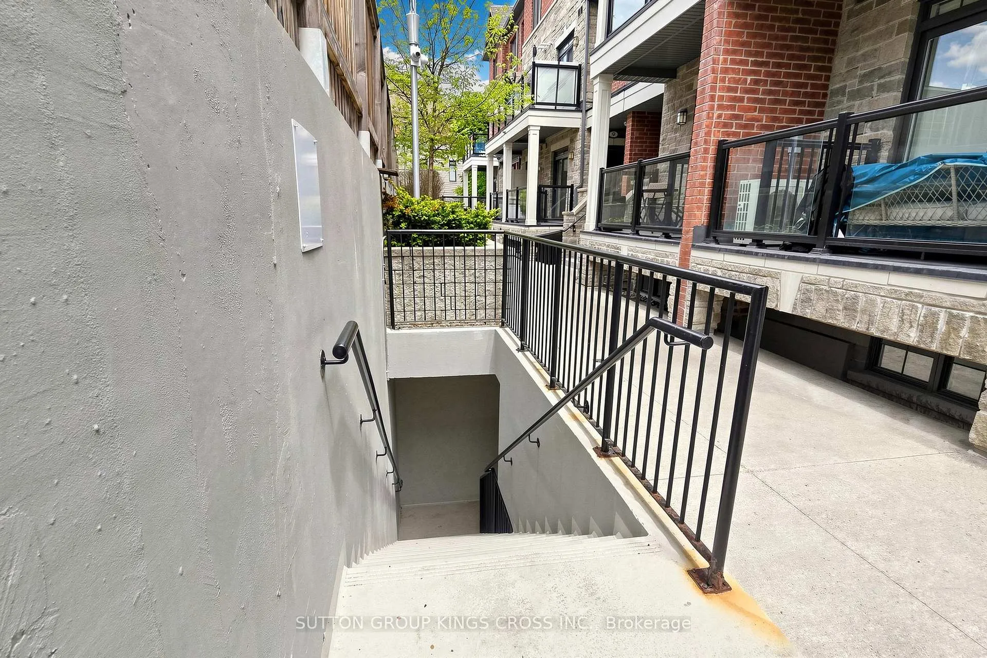 Photo 18 of Unit 9, 196 Pine Grove Road, Vaughan, Islington Woods — HOMEH