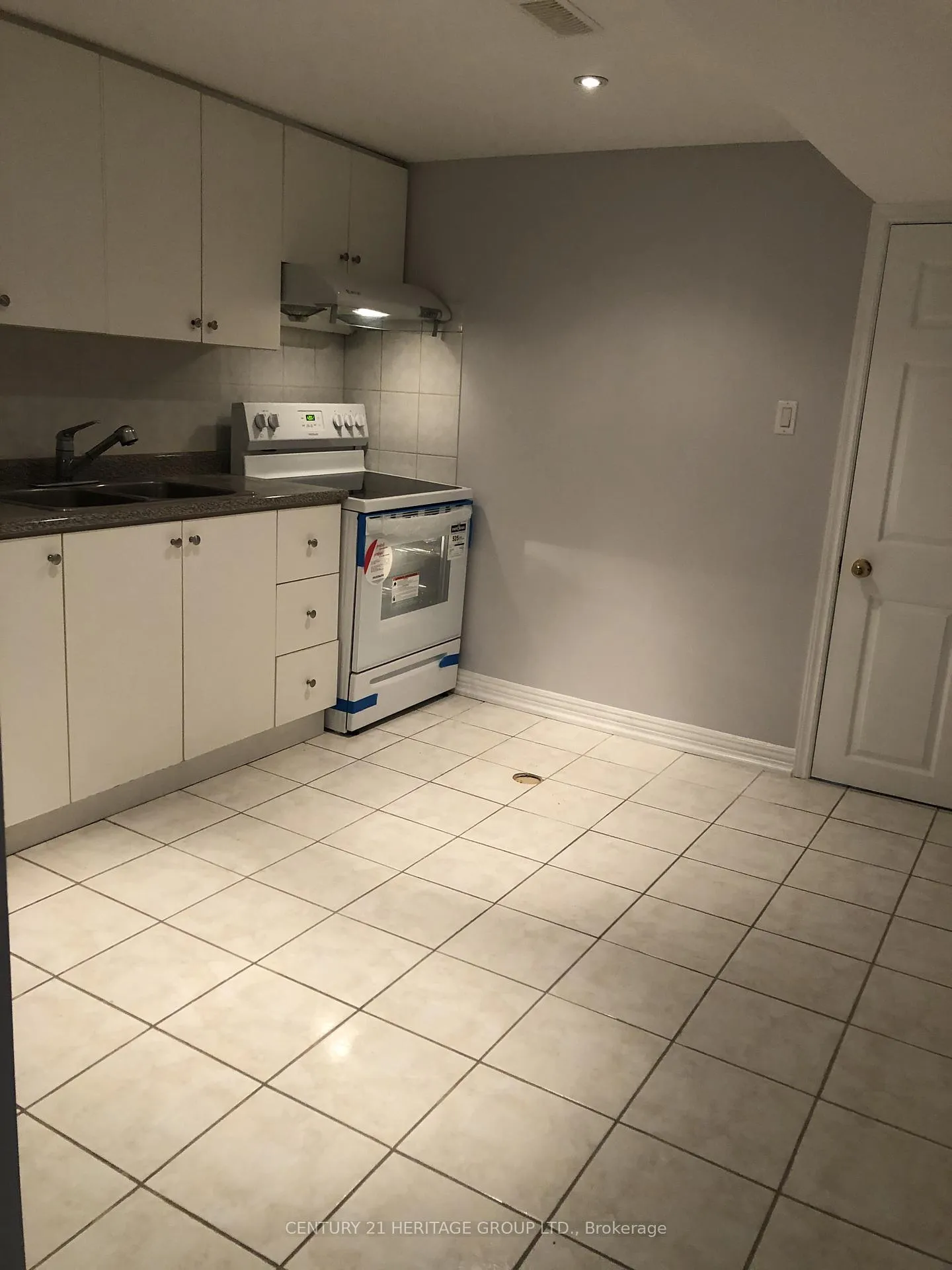 Photo 9 of Unit Apt 1, 16 Cartmel Drive, Markham, Milliken Mills East — HOMEH