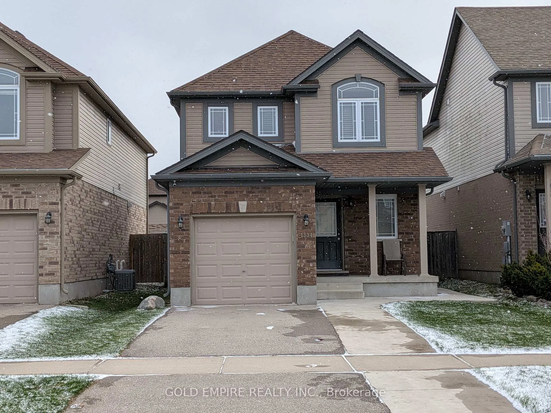 Photo 1 of 1834 Reilly Walk, London, North D — HOMEH