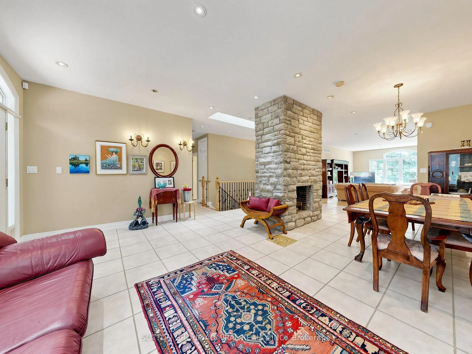 Photo 8 of 3 Raymond Drive, Vaughan, Crestwood-Springfarm-Yorkhill — HOMEH