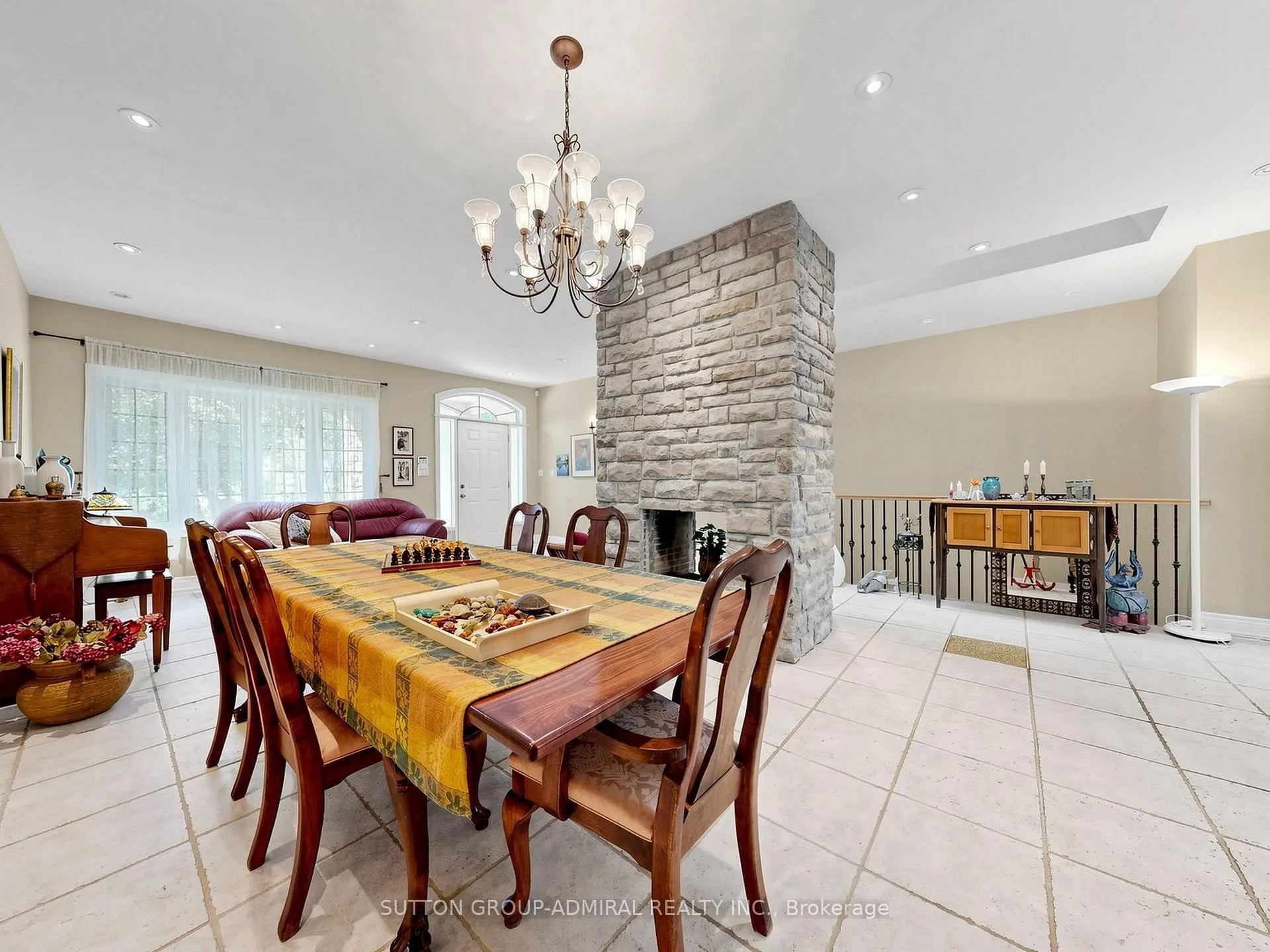 Photo 9 of 3 Raymond Drive, Vaughan, Crestwood-Springfarm-Yorkhill — HOMEH