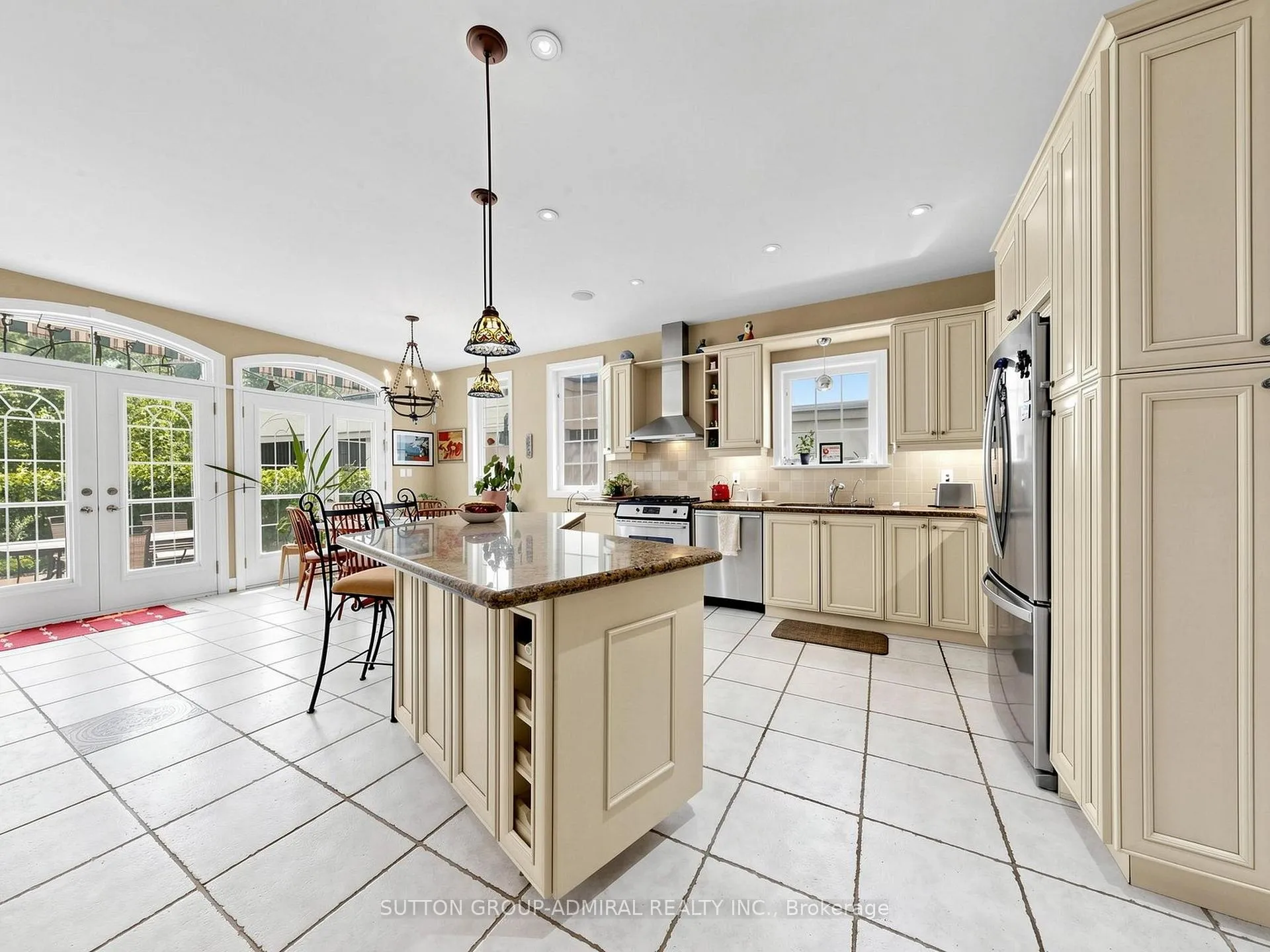 Photo 11 of 3 Raymond Drive, Vaughan, Crestwood-Springfarm-Yorkhill — HOMEH