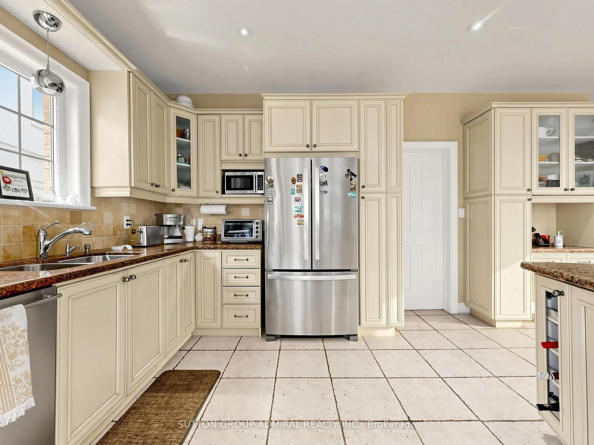Photo 14 of 3 Raymond Drive, Vaughan, Crestwood-Springfarm-Yorkhill — HOMEH
