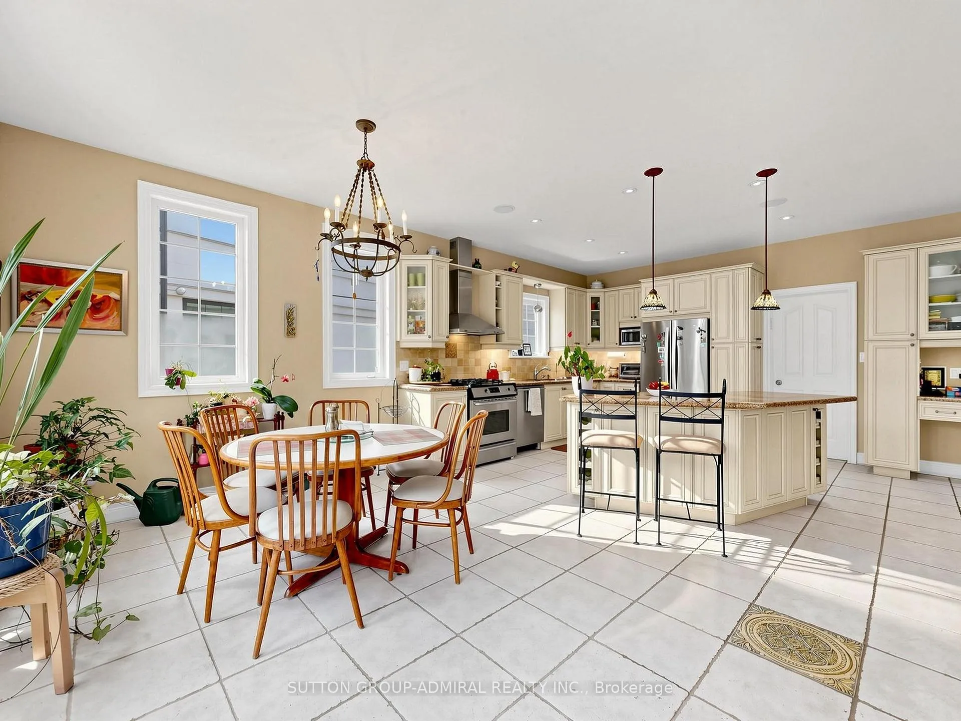 Photo 15 of 3 Raymond Drive, Vaughan, Crestwood-Springfarm-Yorkhill — HOMEH
