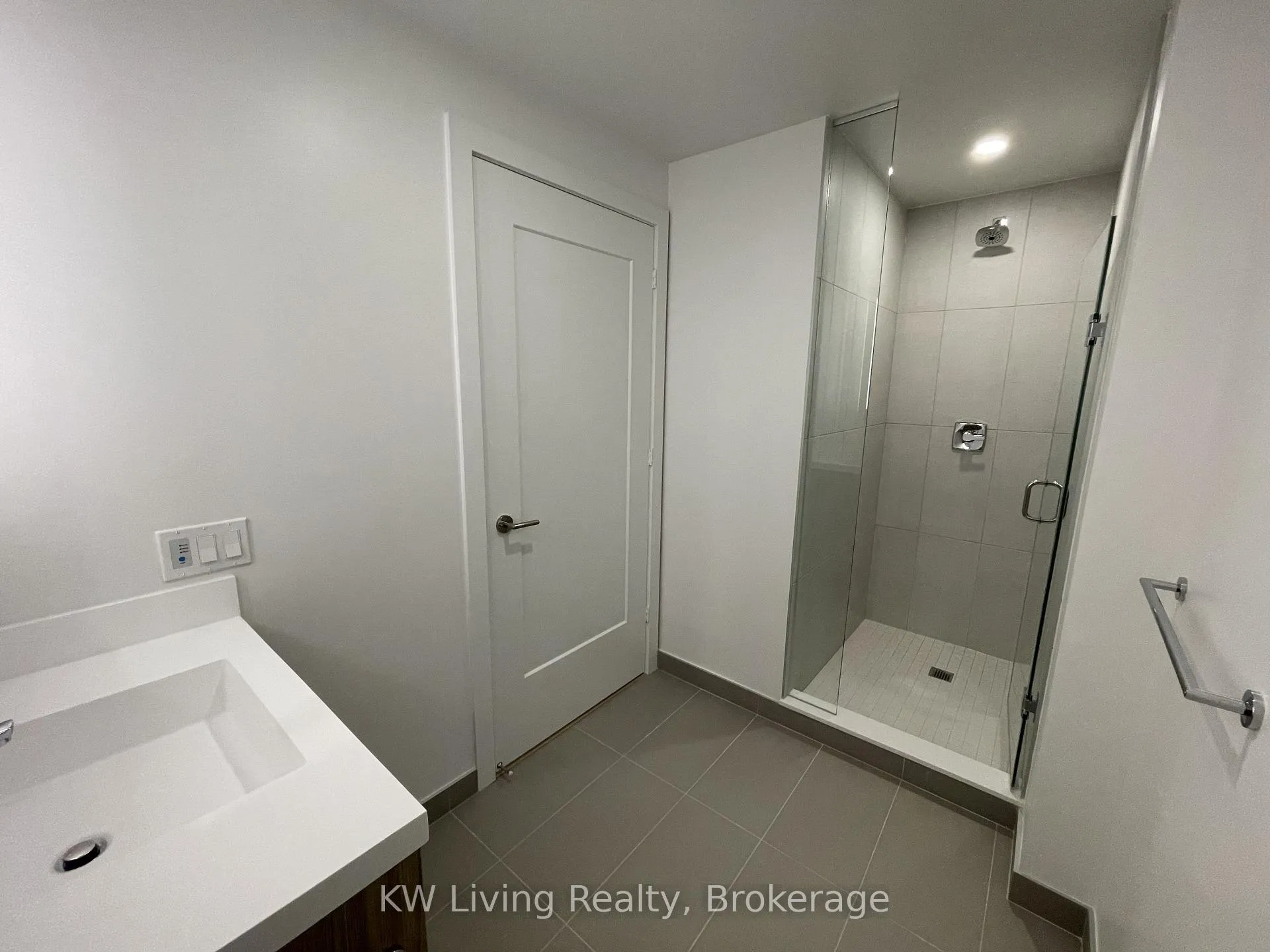 Photo 8 of Unit 1312, 25 Cordova Avenue, Etobicoke, Islington-City Centre West — HOMEH