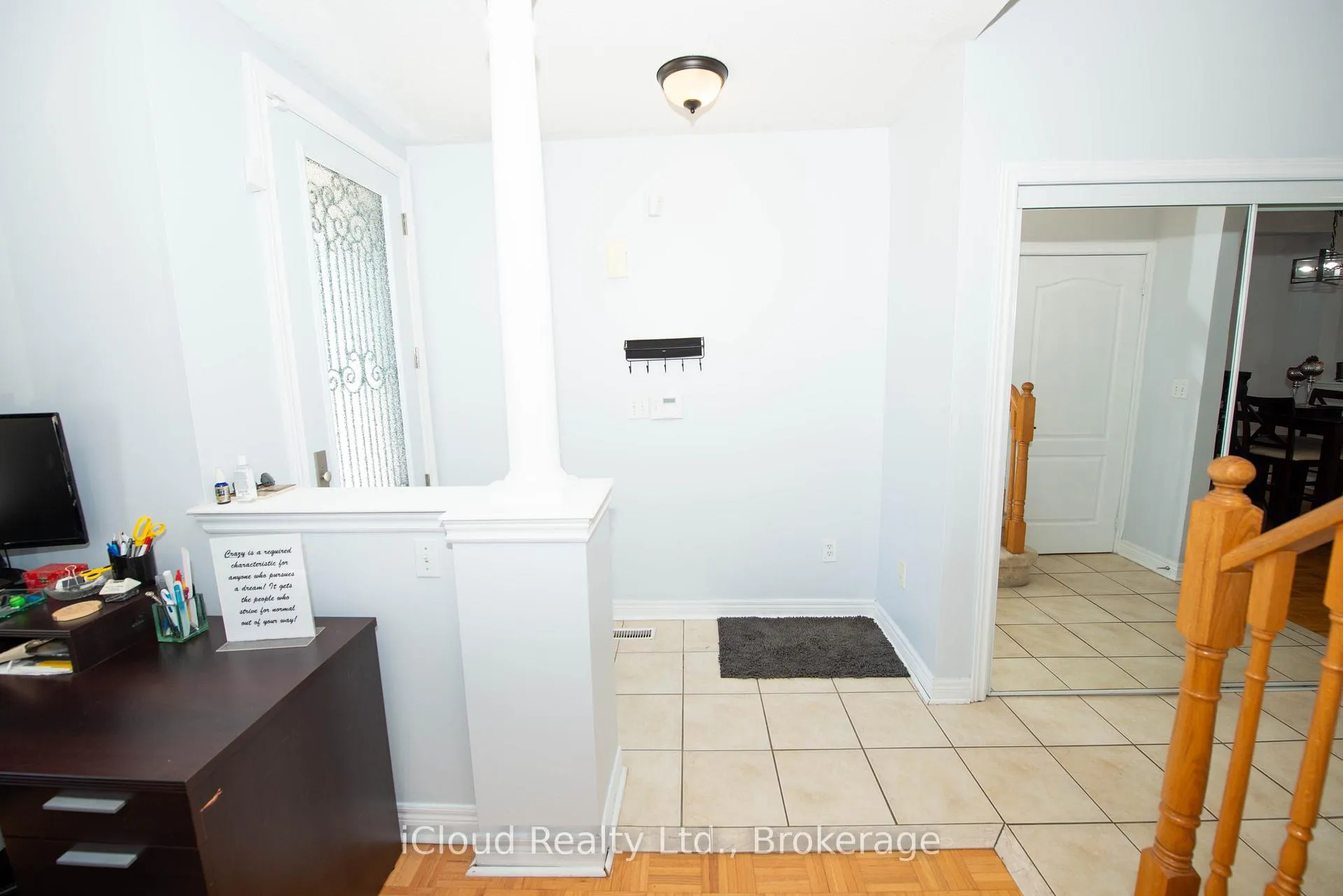 Photo 3 of 19 Fountainview Way, Brampton, Bramalea North Industrial — HOMEH