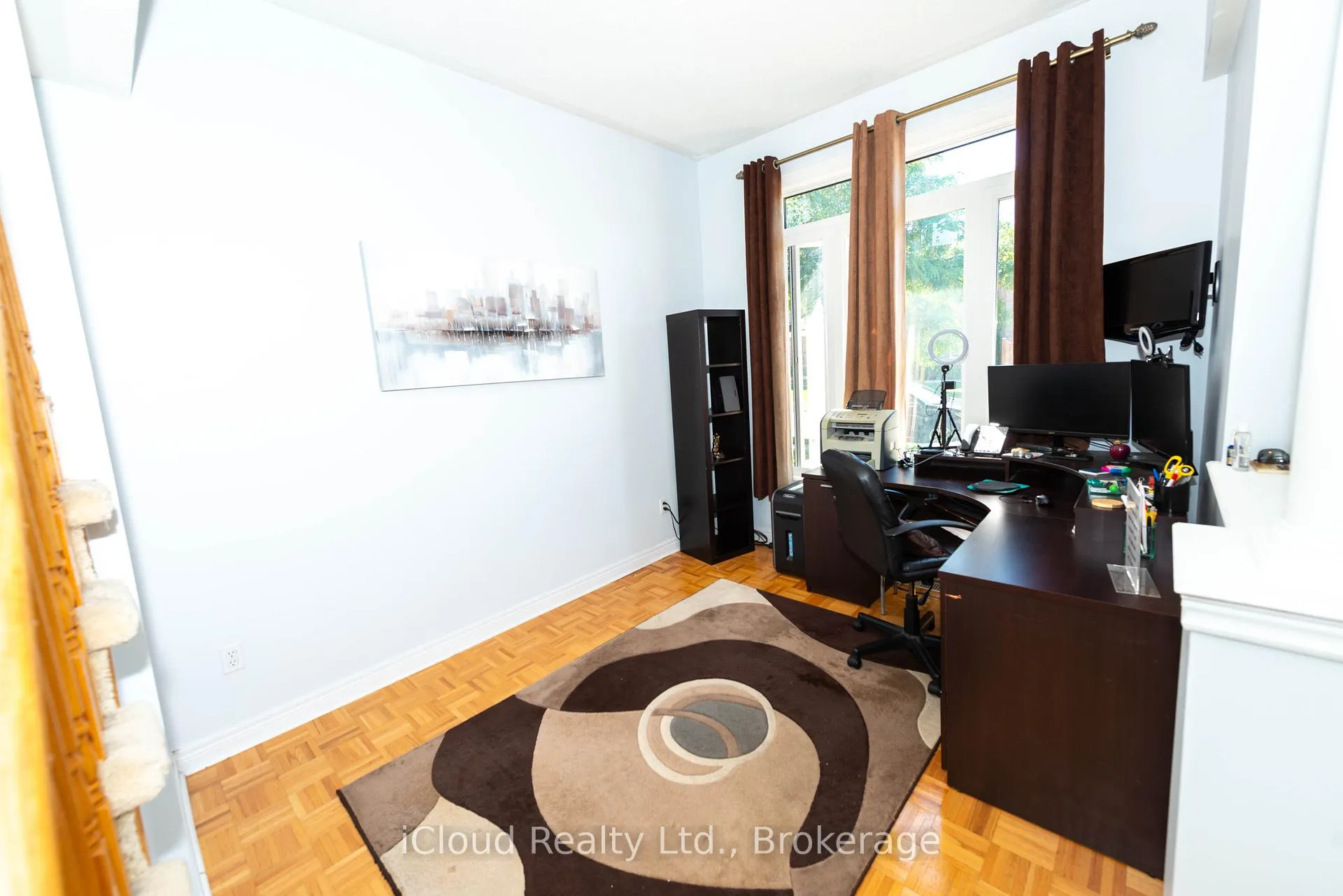 Photo 5 of 19 Fountainview Way, Brampton, Bramalea North Industrial — HOMEH