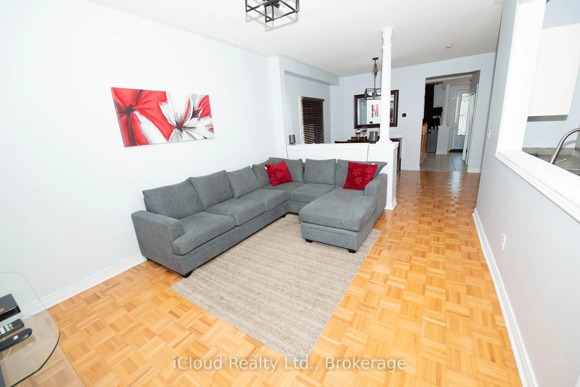 Photo 9 of 19 Fountainview Way, Brampton, Bramalea North Industrial — HOMEH