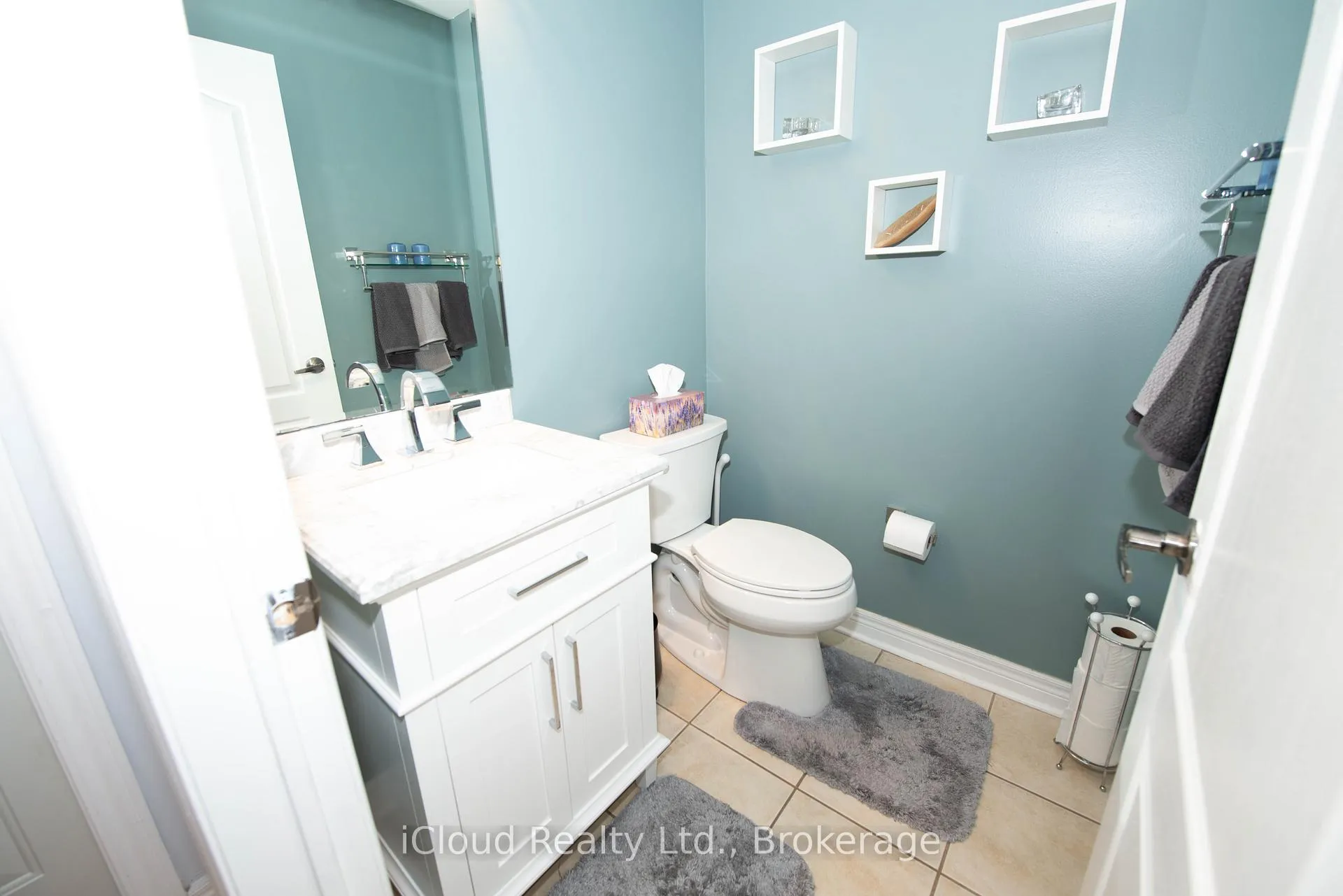 Photo 12 of 19 Fountainview Way, Brampton, Bramalea North Industrial — HOMEH