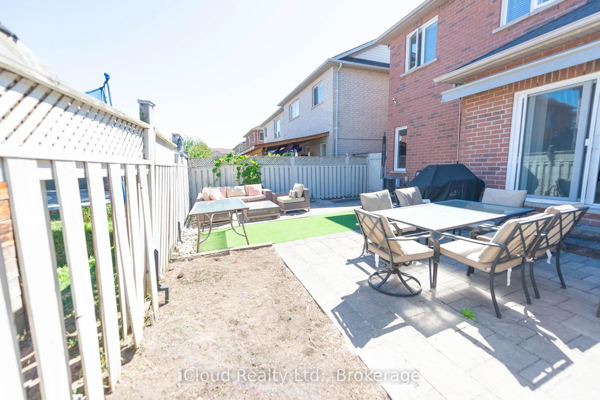 Photo 23 of 19 Fountainview Way, Brampton, Bramalea North Industrial — HOMEH