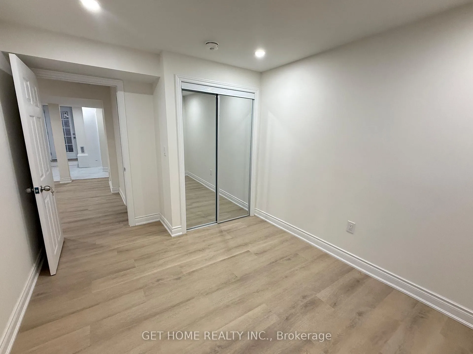 Photo 4 of Unit Bsmt, 1330 Maddock Drive, Oshawa, Pinecrest — HOMEH