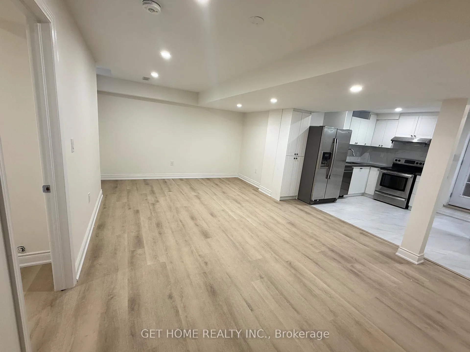 Photo 5 of Unit Bsmt, 1330 Maddock Drive, Oshawa, Pinecrest — HOMEH