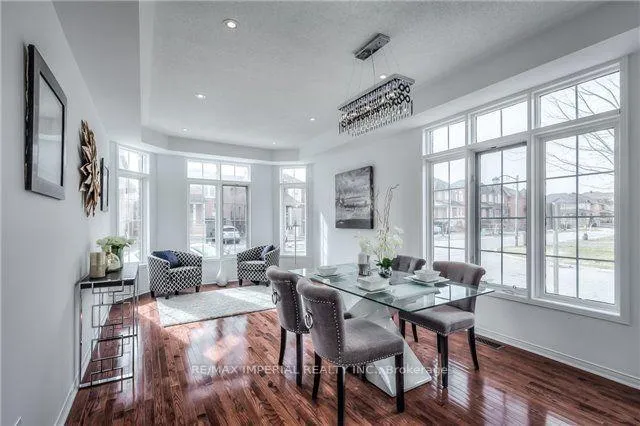 Photo 3 of 232 Madison Heights Boulevard, Markham, Berczy — HOMEH