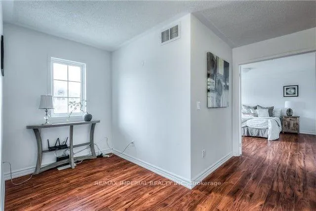 Photo 16 of 232 Madison Heights Boulevard, Markham, Berczy — HOMEH
