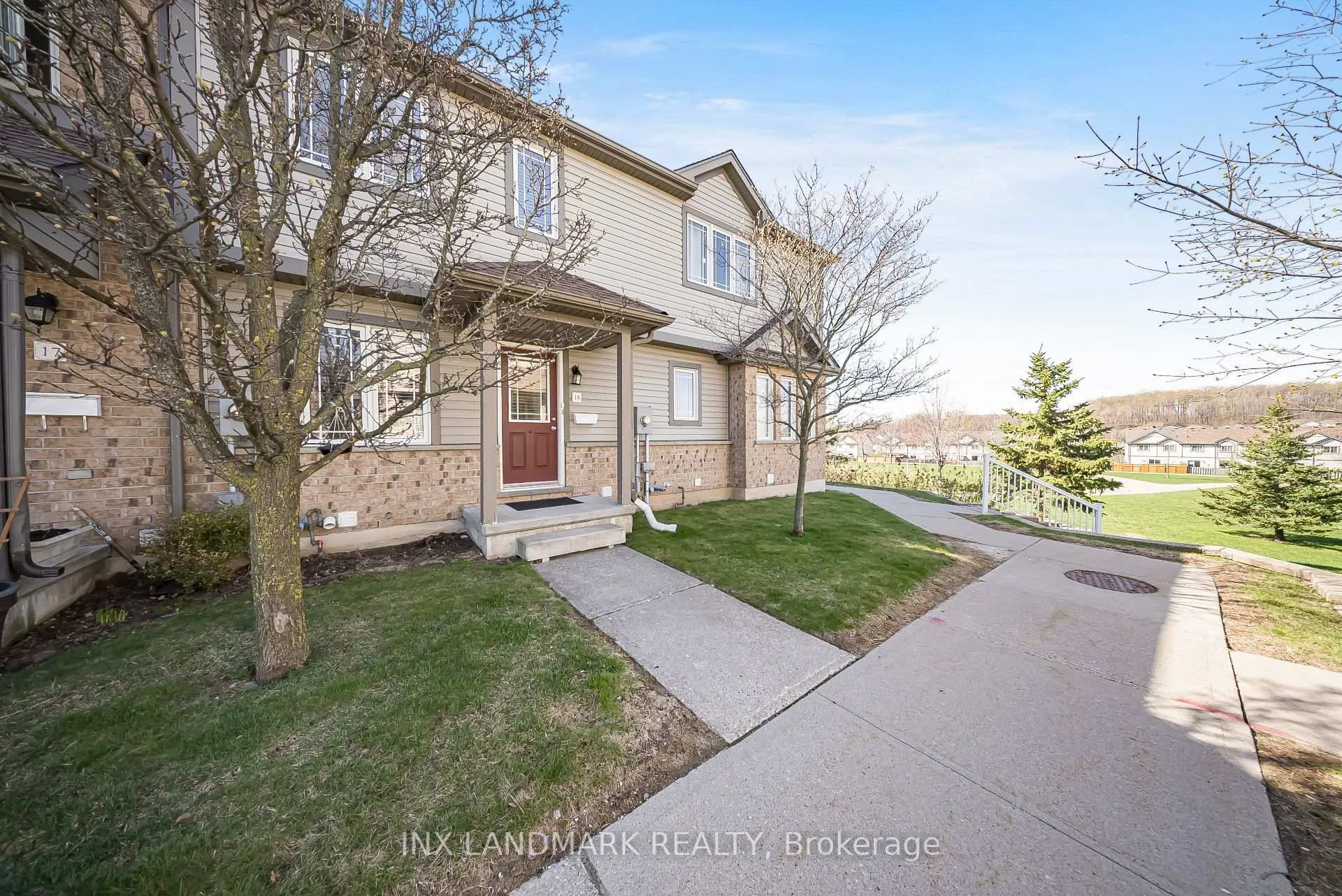 Photo 3 of Unit 18, 535 Windflower Crescent, Kitchener — HOMEH