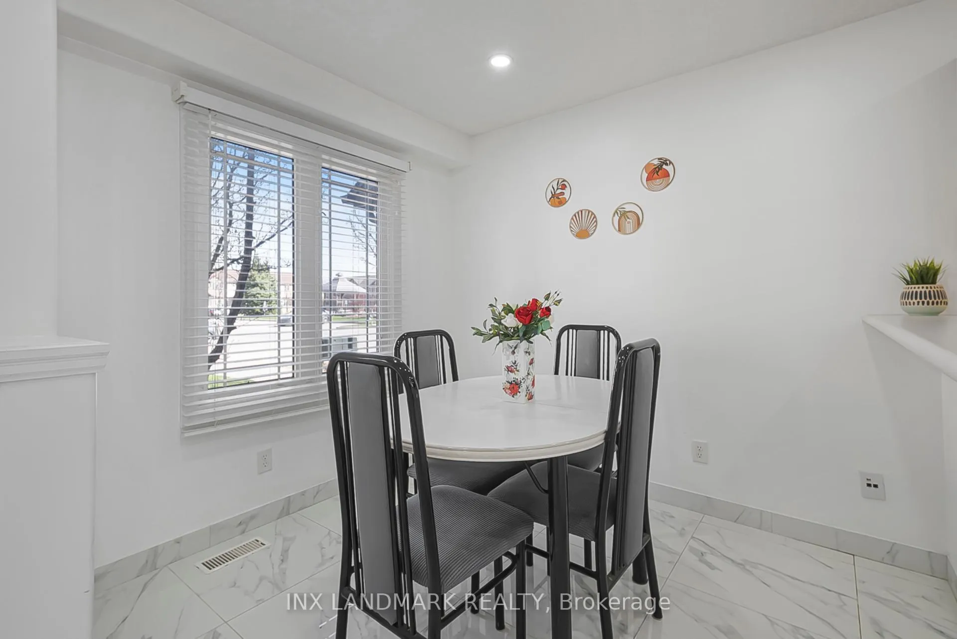 Photo 9 of Unit 18, 535 Windflower Crescent, Kitchener — HOMEH