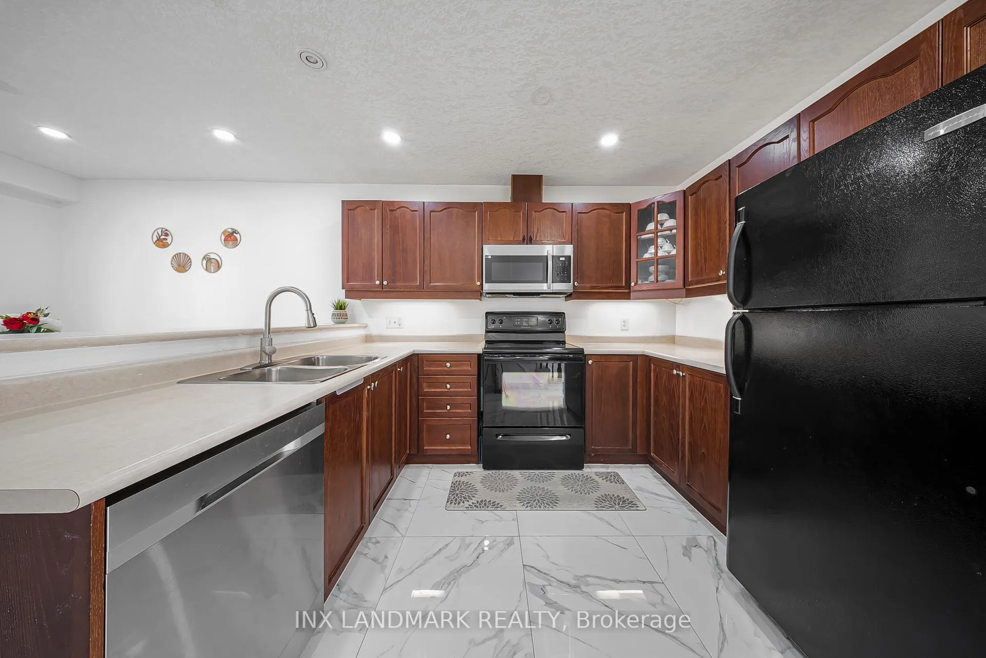 Photo 10 of Unit 18, 535 Windflower Crescent, Kitchener — HOMEH