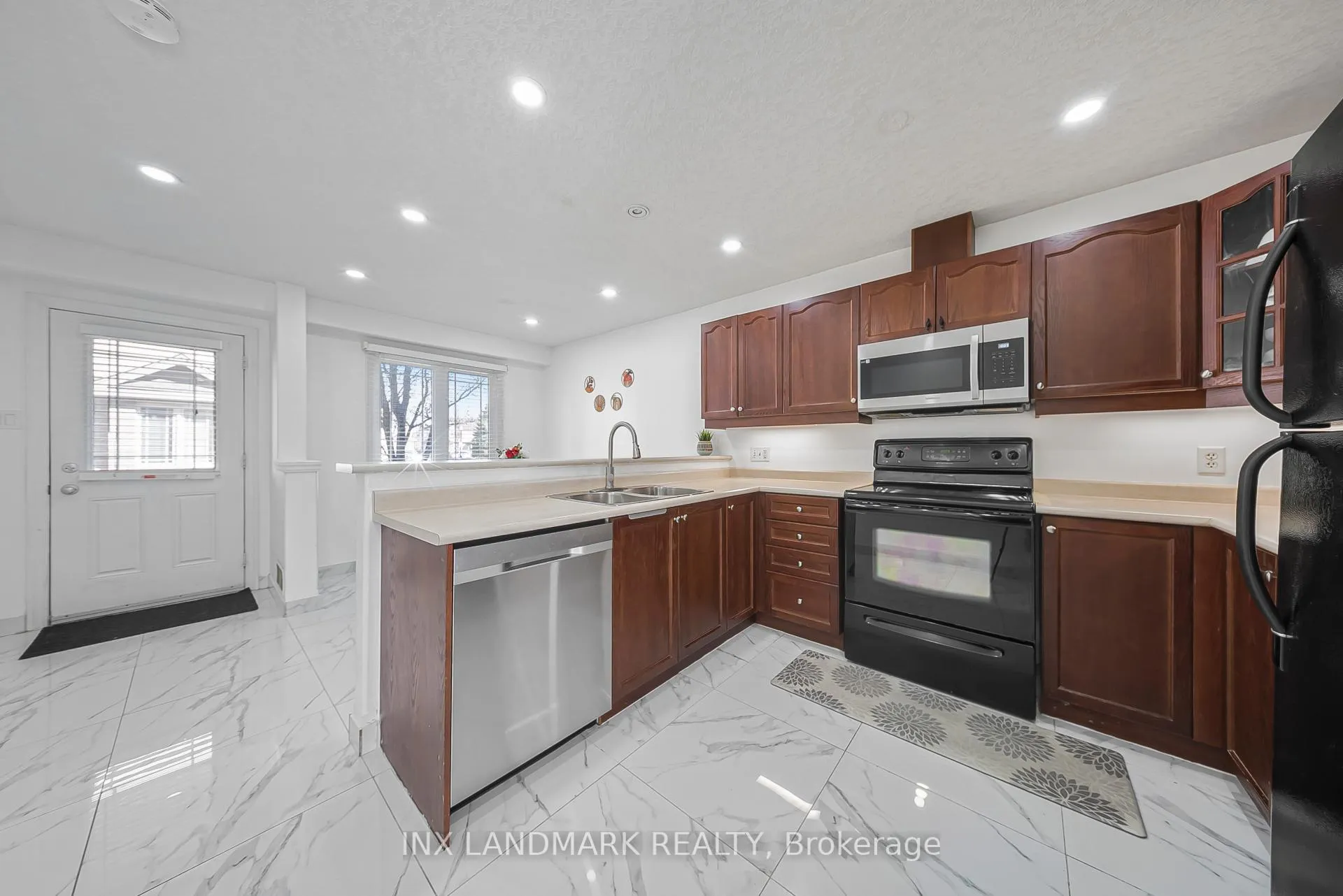 Photo 13 of Unit 18, 535 Windflower Crescent, Kitchener — HOMEH