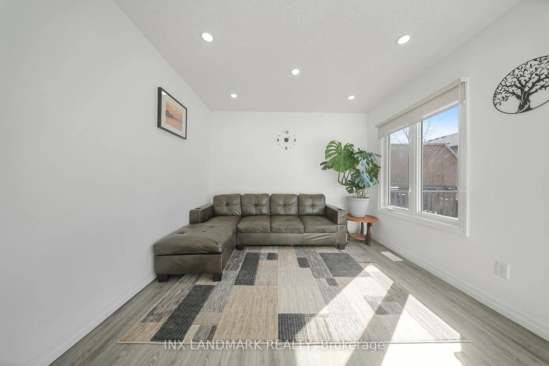 Photo 15 of Unit 18, 535 Windflower Crescent, Kitchener — HOMEH