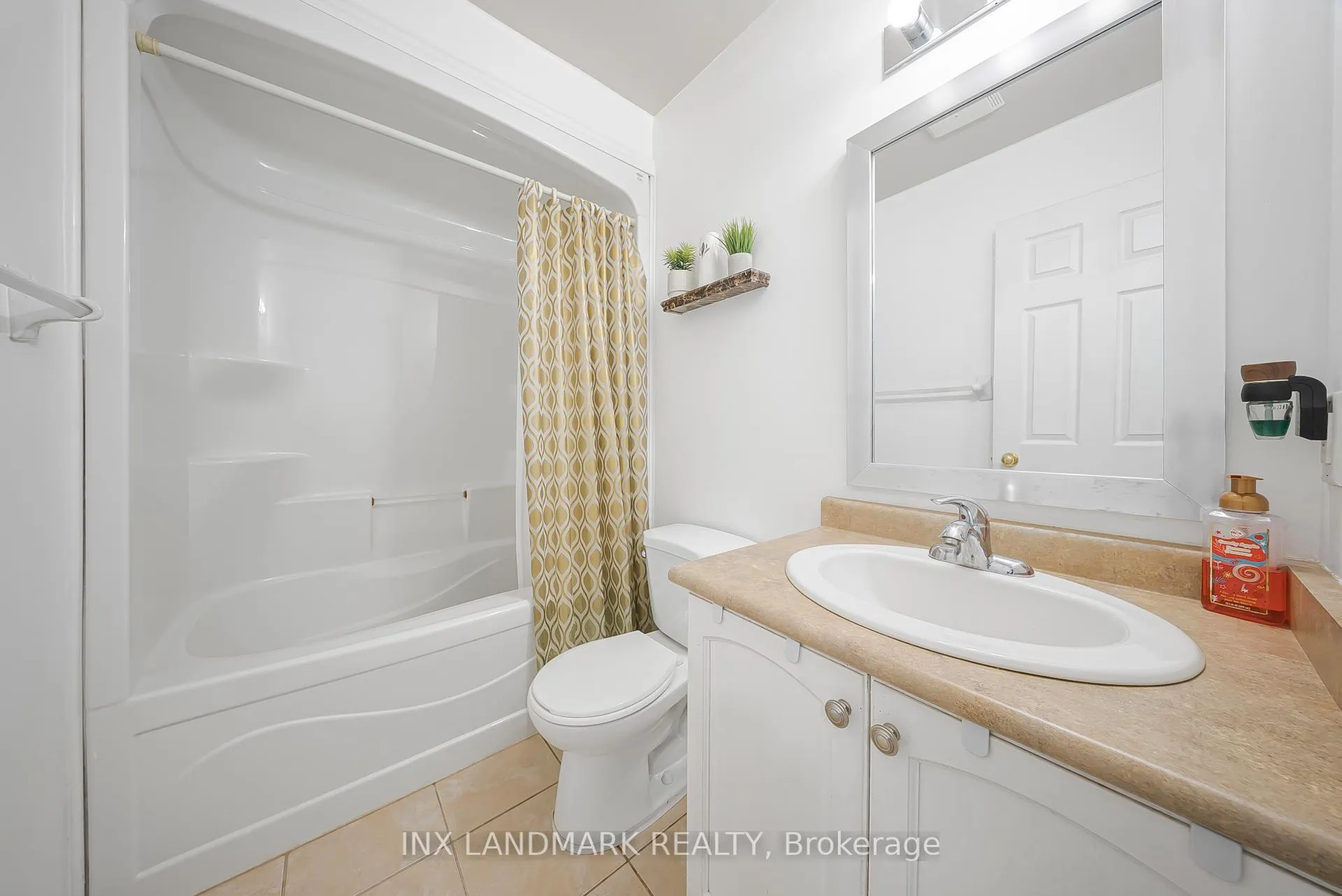 Photo 24 of Unit 18, 535 Windflower Crescent, Kitchener — HOMEH