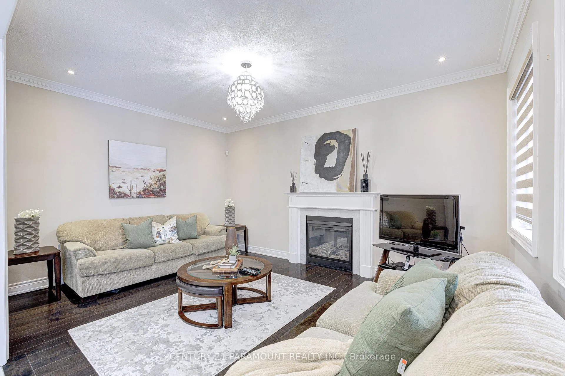 Photo 18 of 563 Dougall Avenue E, Caledon, Rural Caledon — HOMEH