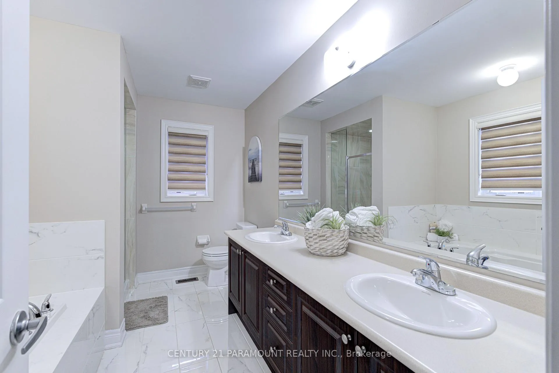 Photo 26 of 563 Dougall Avenue E, Caledon, Rural Caledon — HOMEH