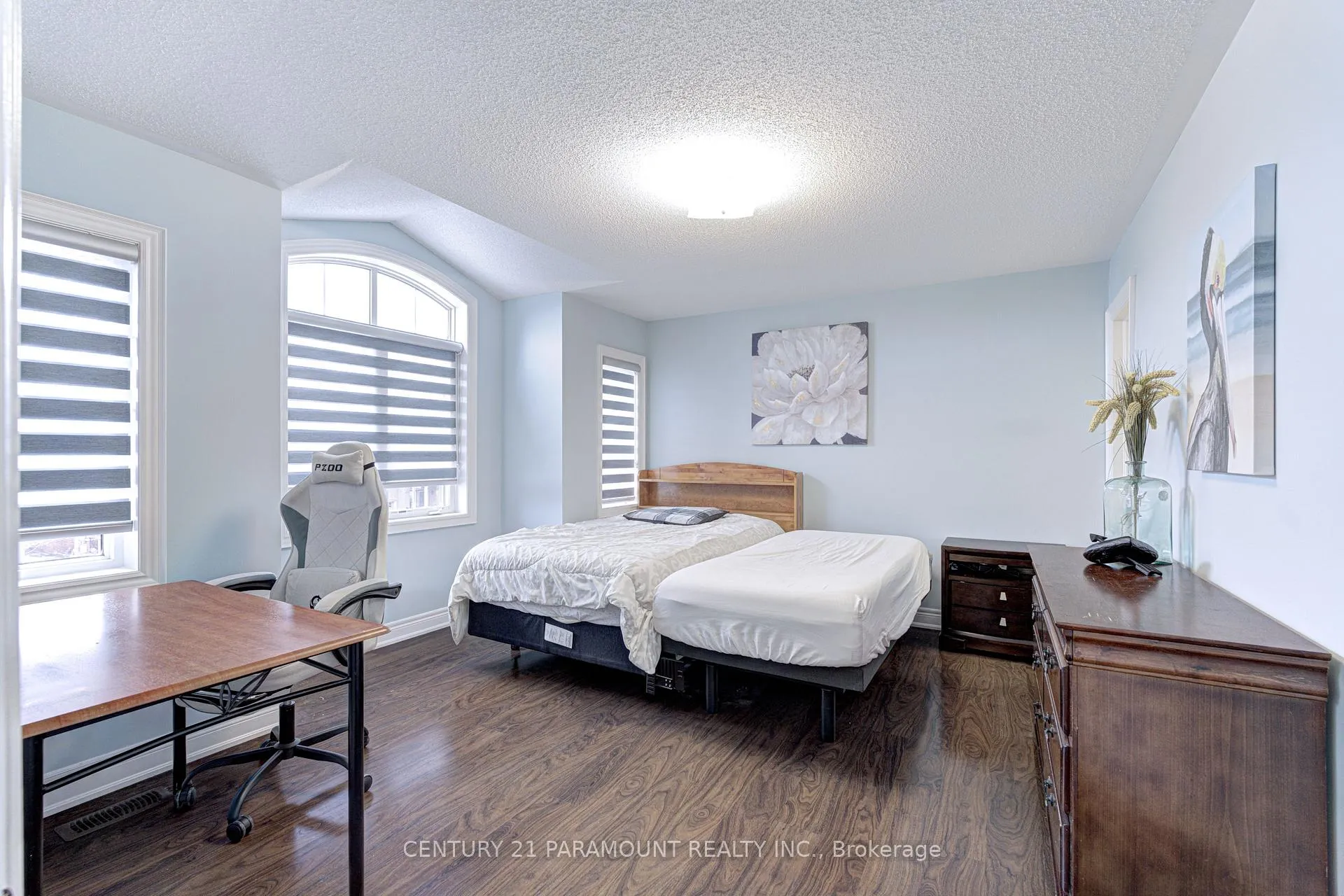 Photo 30 of 563 Dougall Avenue E, Caledon, Rural Caledon — HOMEH