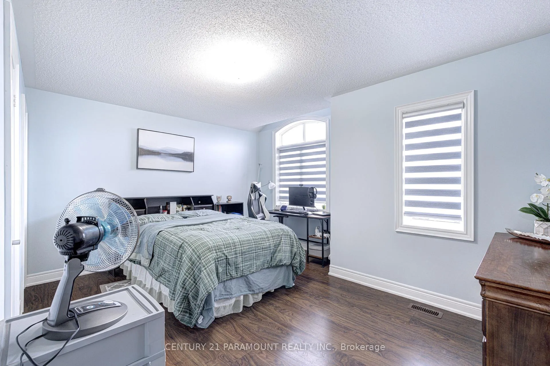 Photo 32 of 563 Dougall Avenue E, Caledon, Rural Caledon — HOMEH