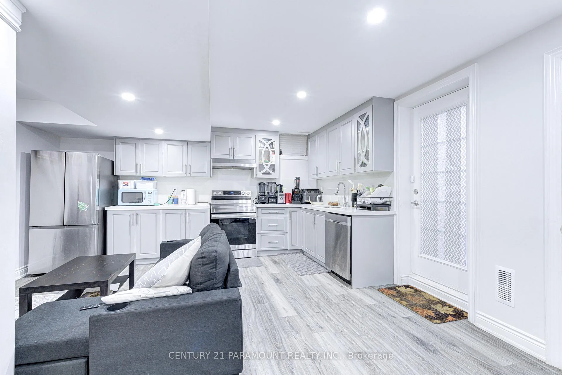 Photo 35 of 563 Dougall Avenue E, Caledon, Rural Caledon — HOMEH