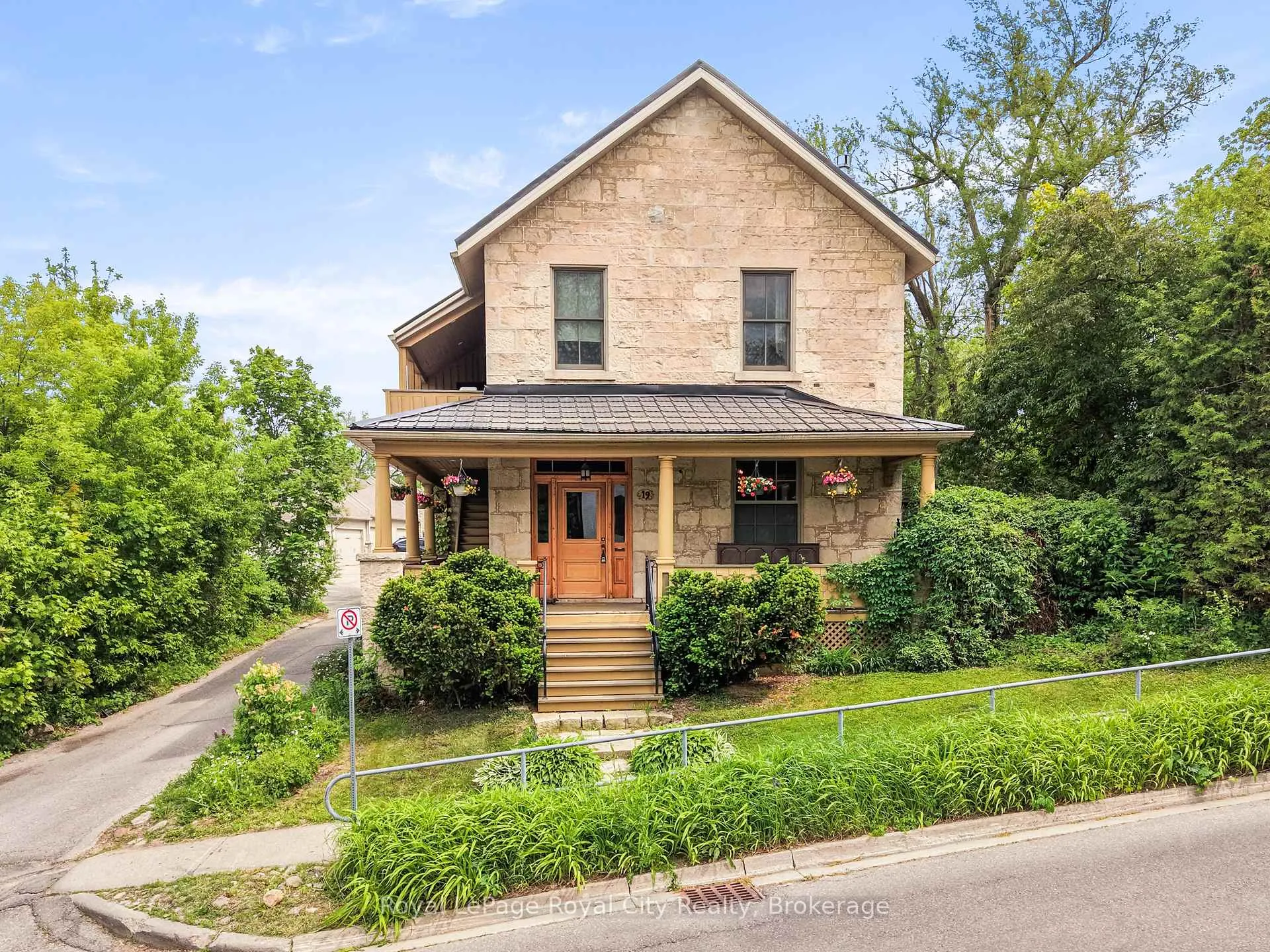 Photo 1 of 19 London Road E, Guelph, Exhibition Park — HOMEH