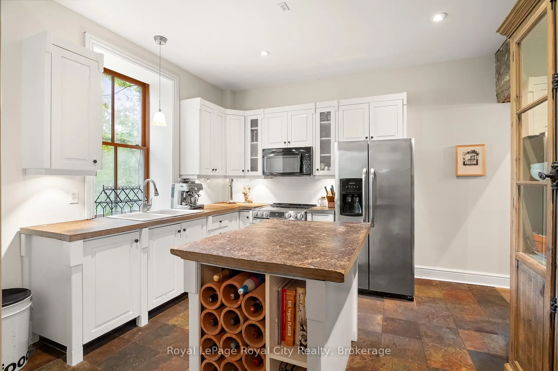 Photo 18 of 19 London Road E, Guelph, Exhibition Park — HOMEH