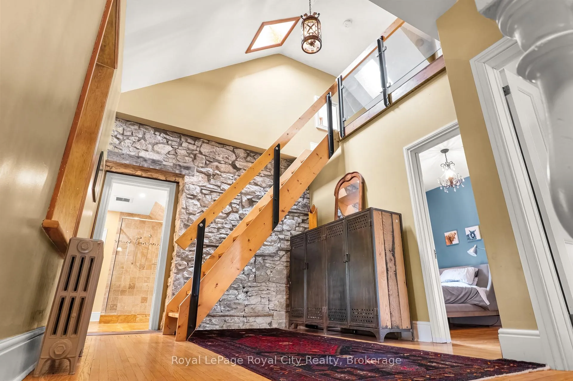 Photo 29 of 19 London Road E, Guelph, Exhibition Park — HOMEH