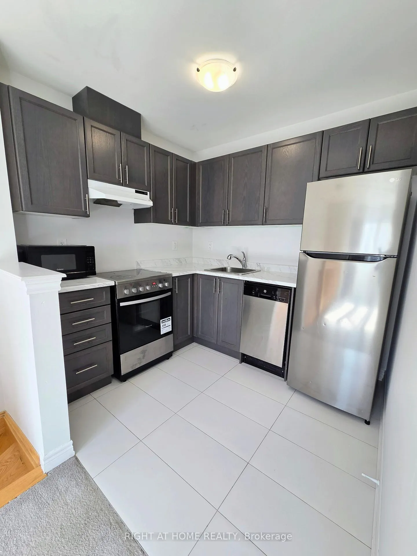 Photo 1 of Unit Coach House, 9 Waterleaf Road, Markham, Cornell — HOMEH