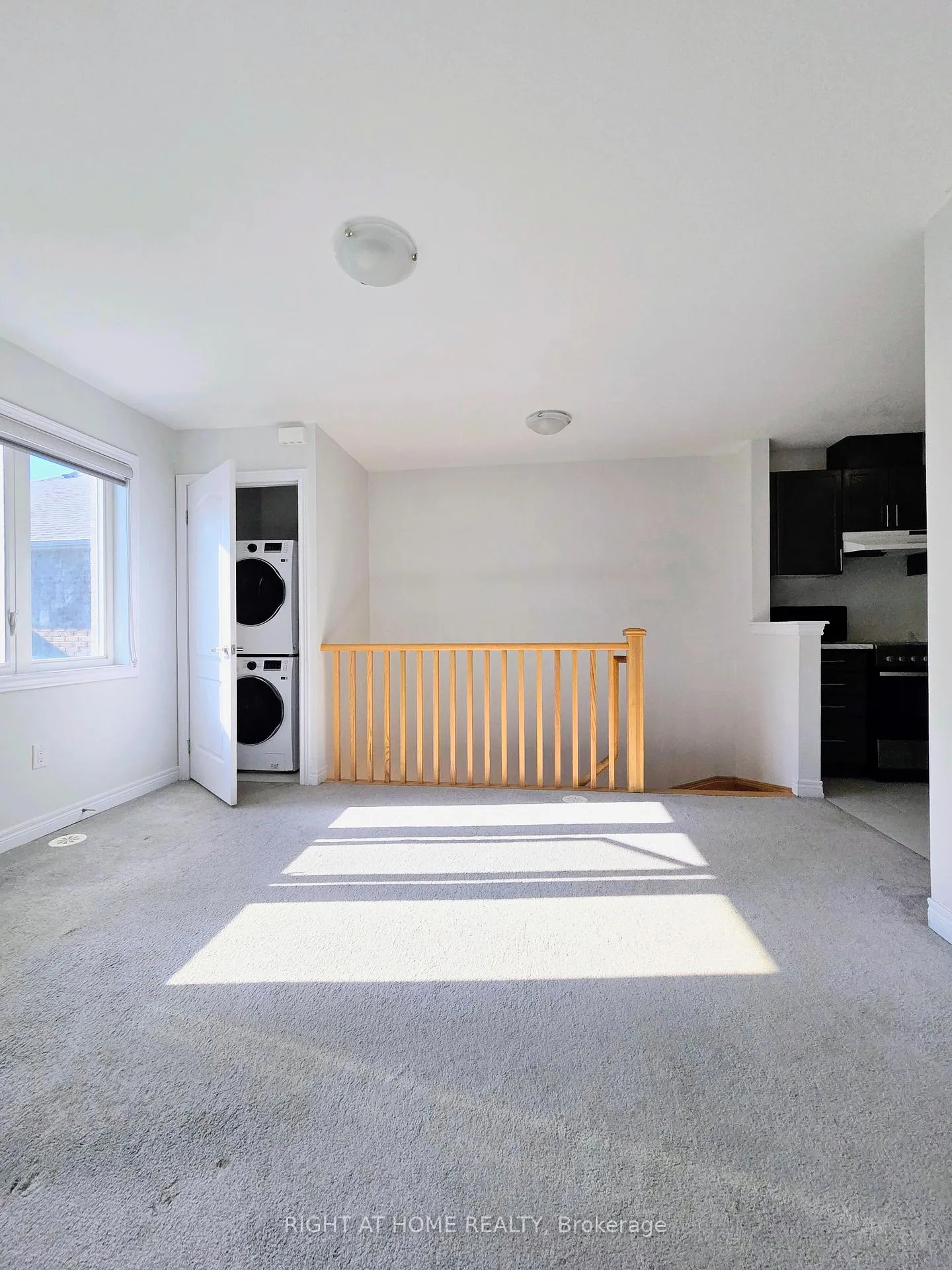 Photo 7 of Unit Coach House, 9 Waterleaf Road, Markham, Cornell — HOMEH