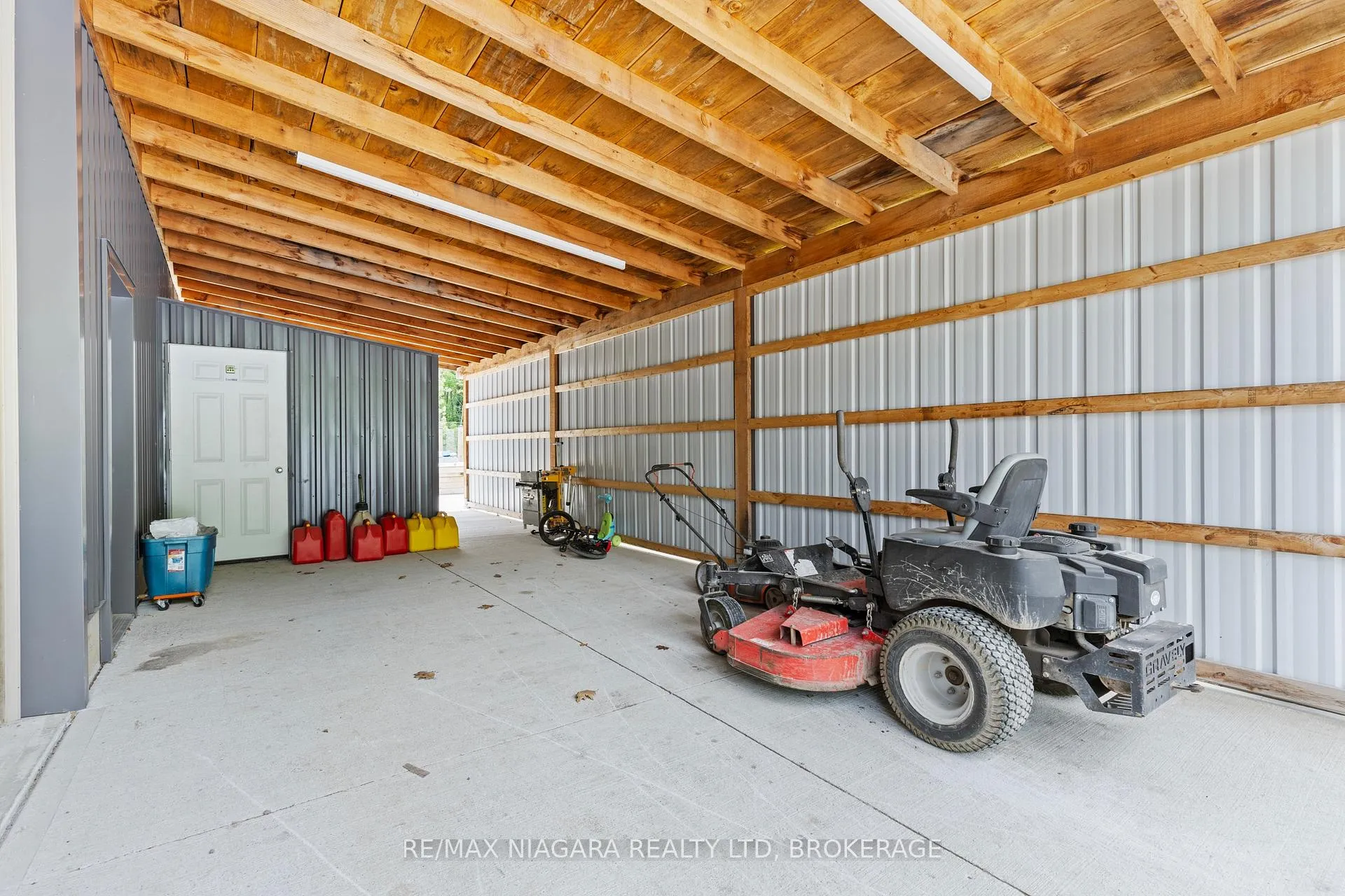 Photo 36 of 52896 Putman Road, Wainfleet, Marshville/Winger — HOMEH