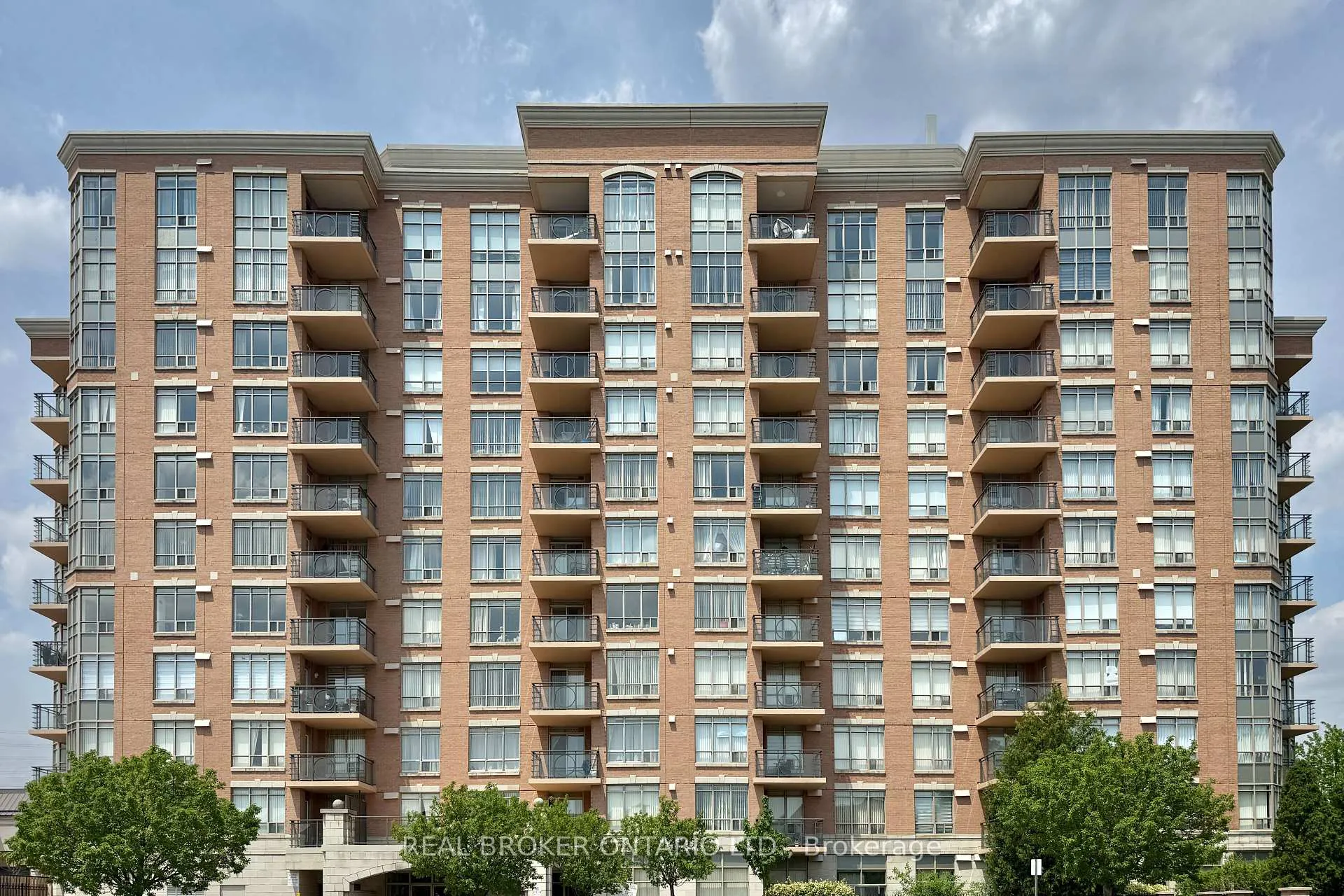 Photo 2 of Unit 611, 130 Pond Drive, Markham, Commerce Valley — HOMEH