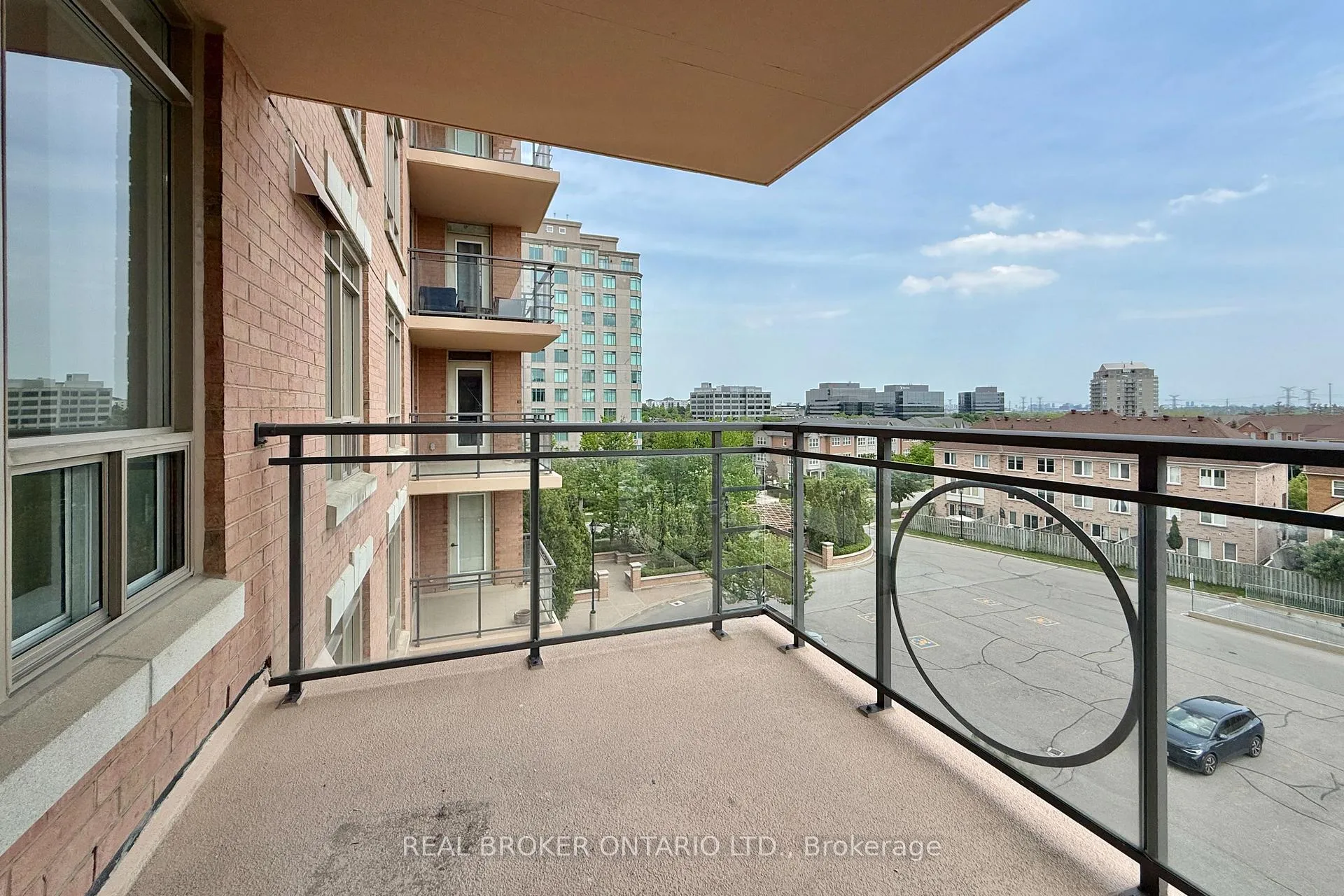Photo 14 of Unit 611, 130 Pond Drive, Markham, Commerce Valley — HOMEH