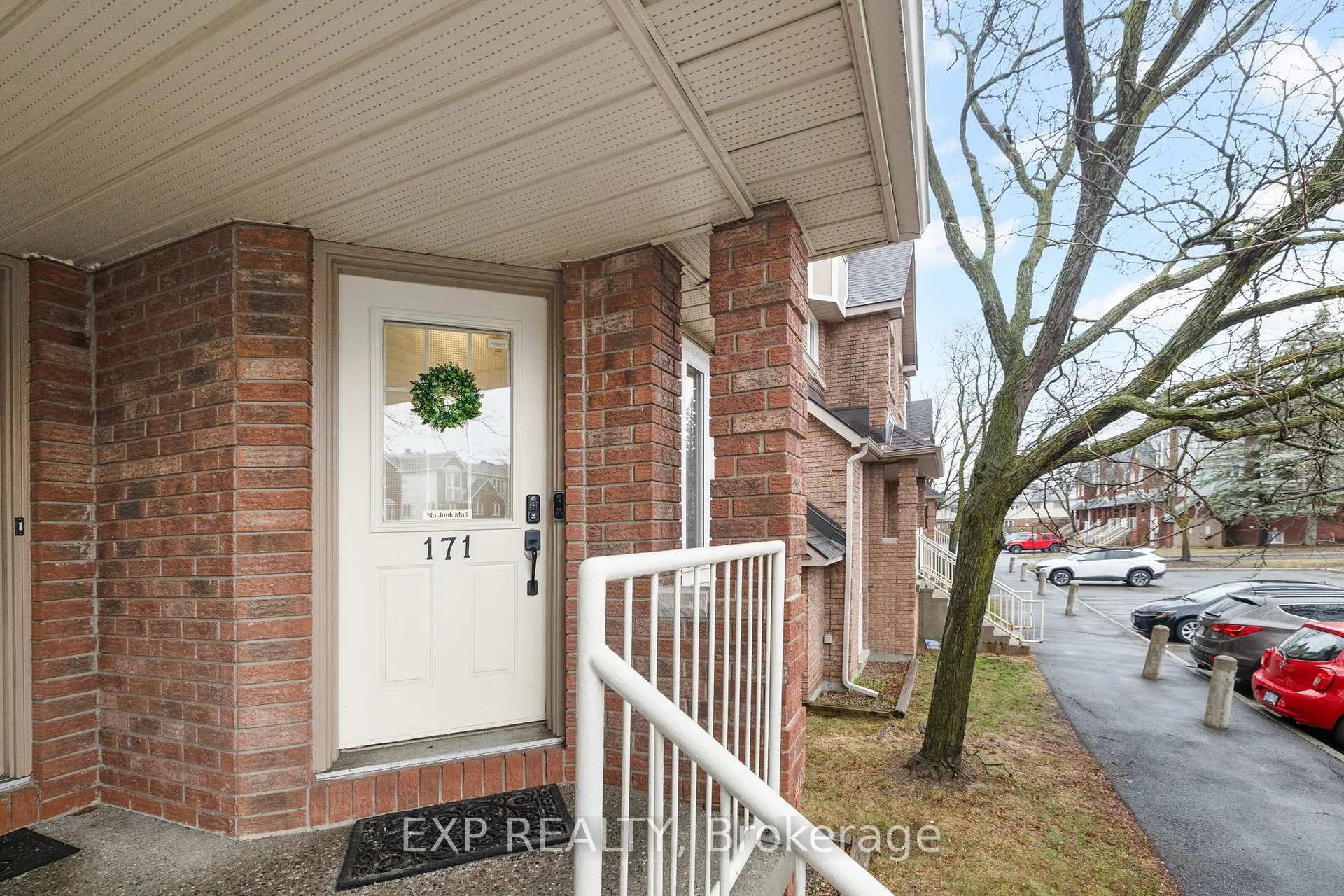 Photo 1 of 171 Briston Private, Ottawa, Hunt Club Park — HOMEH
