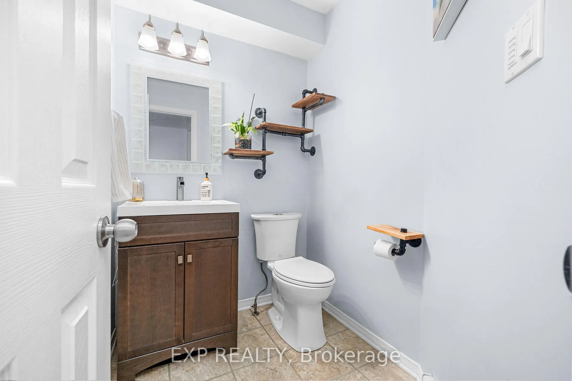 Photo 3 of 171 Briston Private, Ottawa, Hunt Club Park — HOMEH