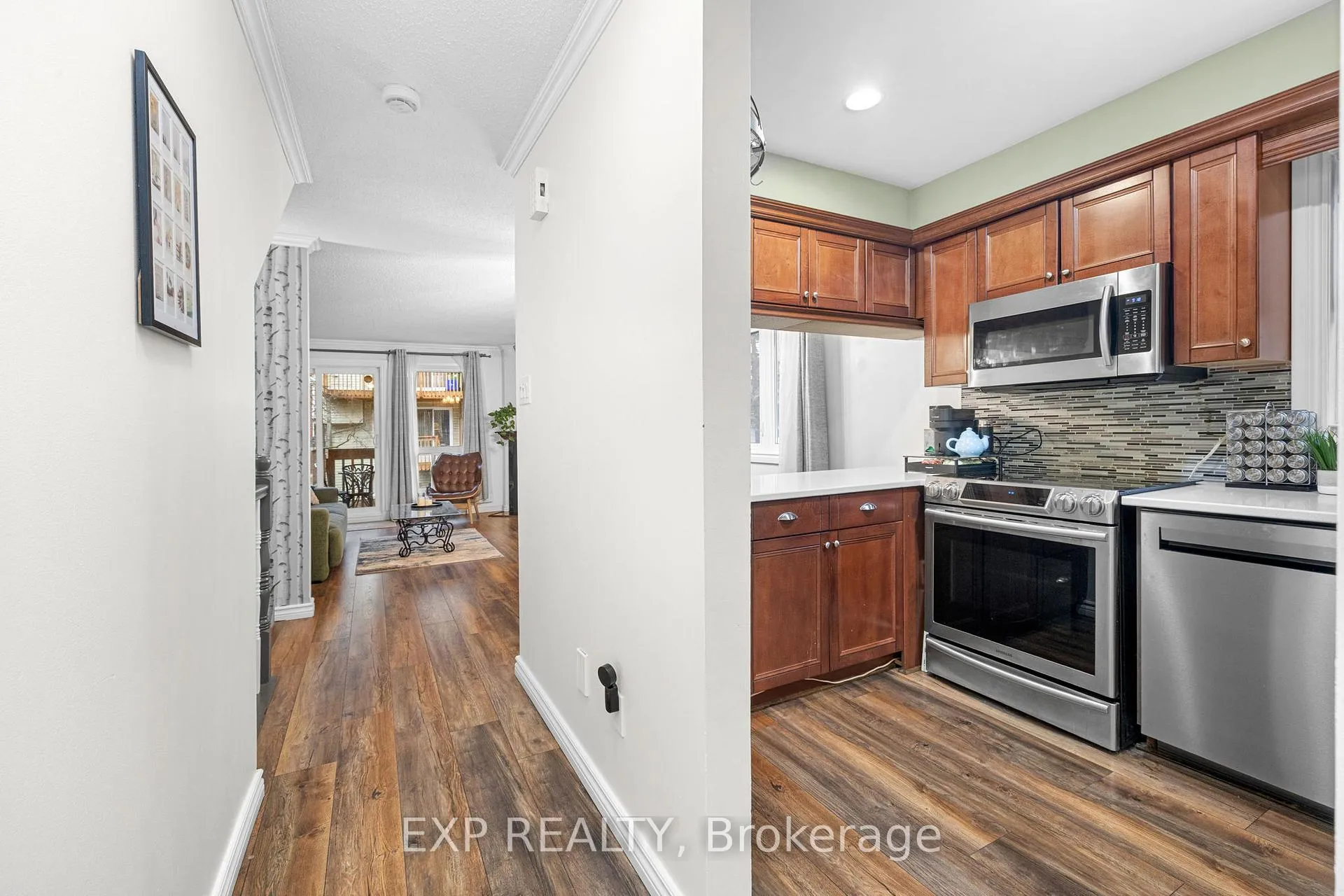Photo 5 of 171 Briston Private, Ottawa, Hunt Club Park — HOMEH