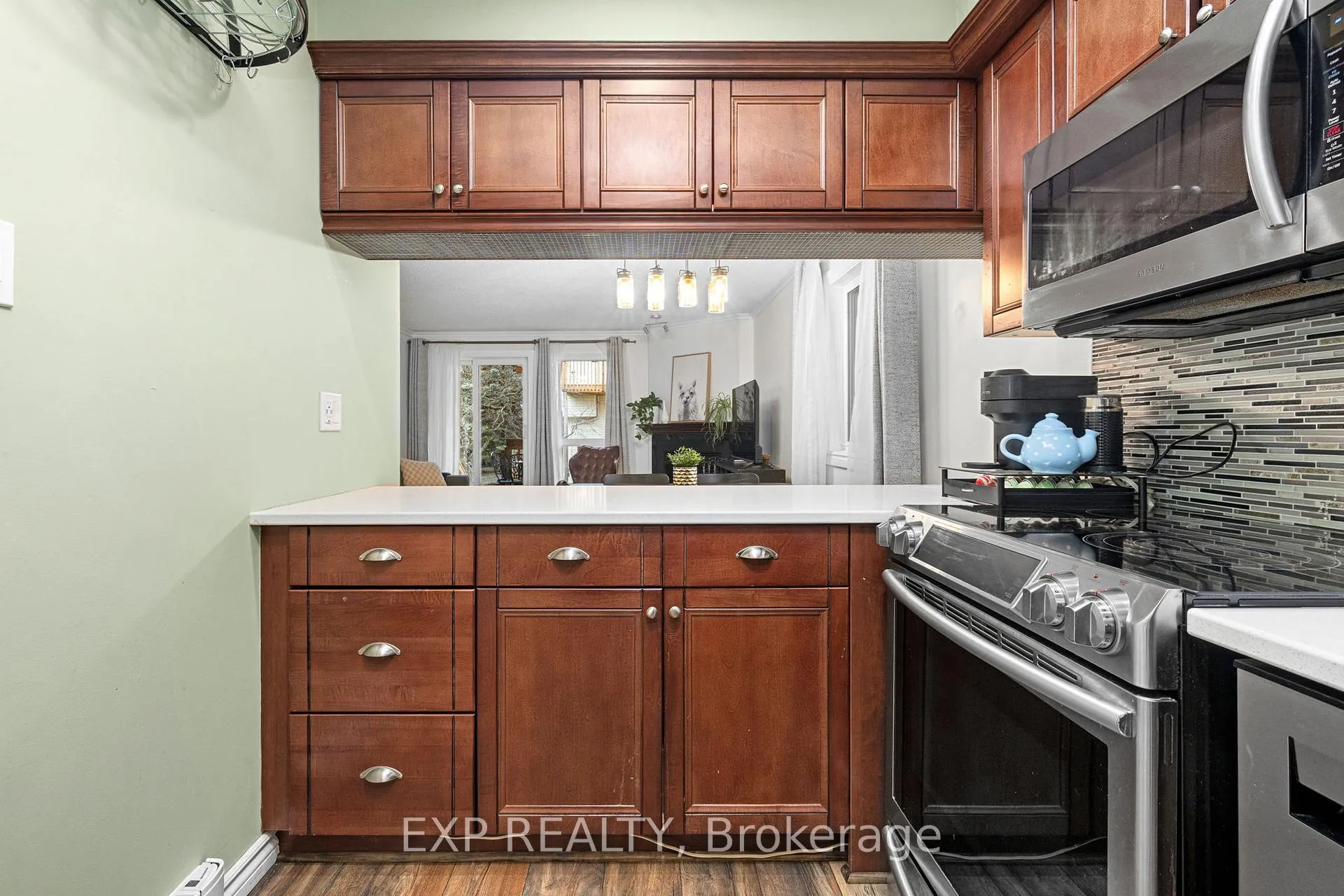Photo 9 of 171 Briston Private, Ottawa, Hunt Club Park — HOMEH