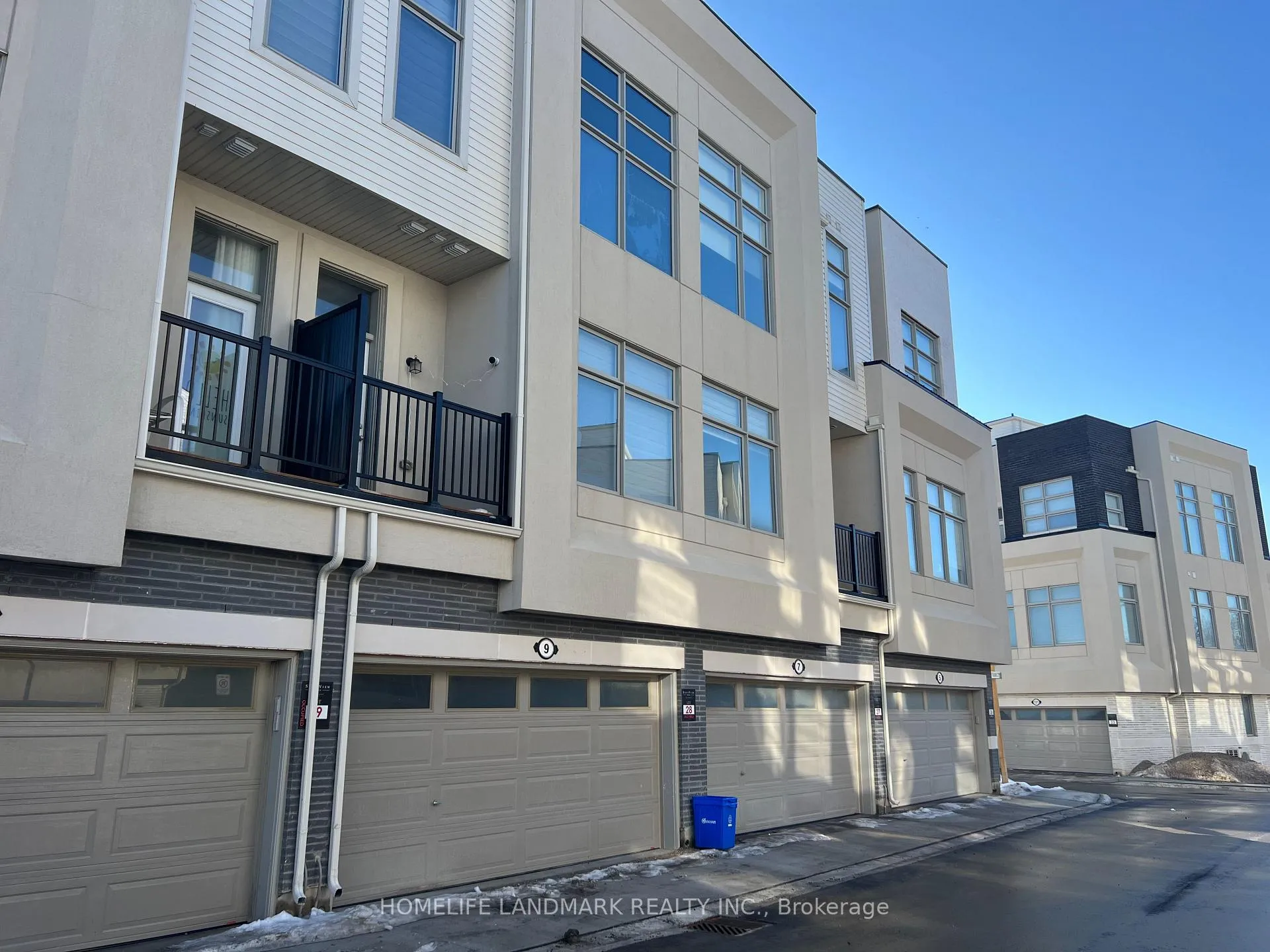 Photo 2 of 9 Alan Francis Lane, Markham, Cachet — HOMEH