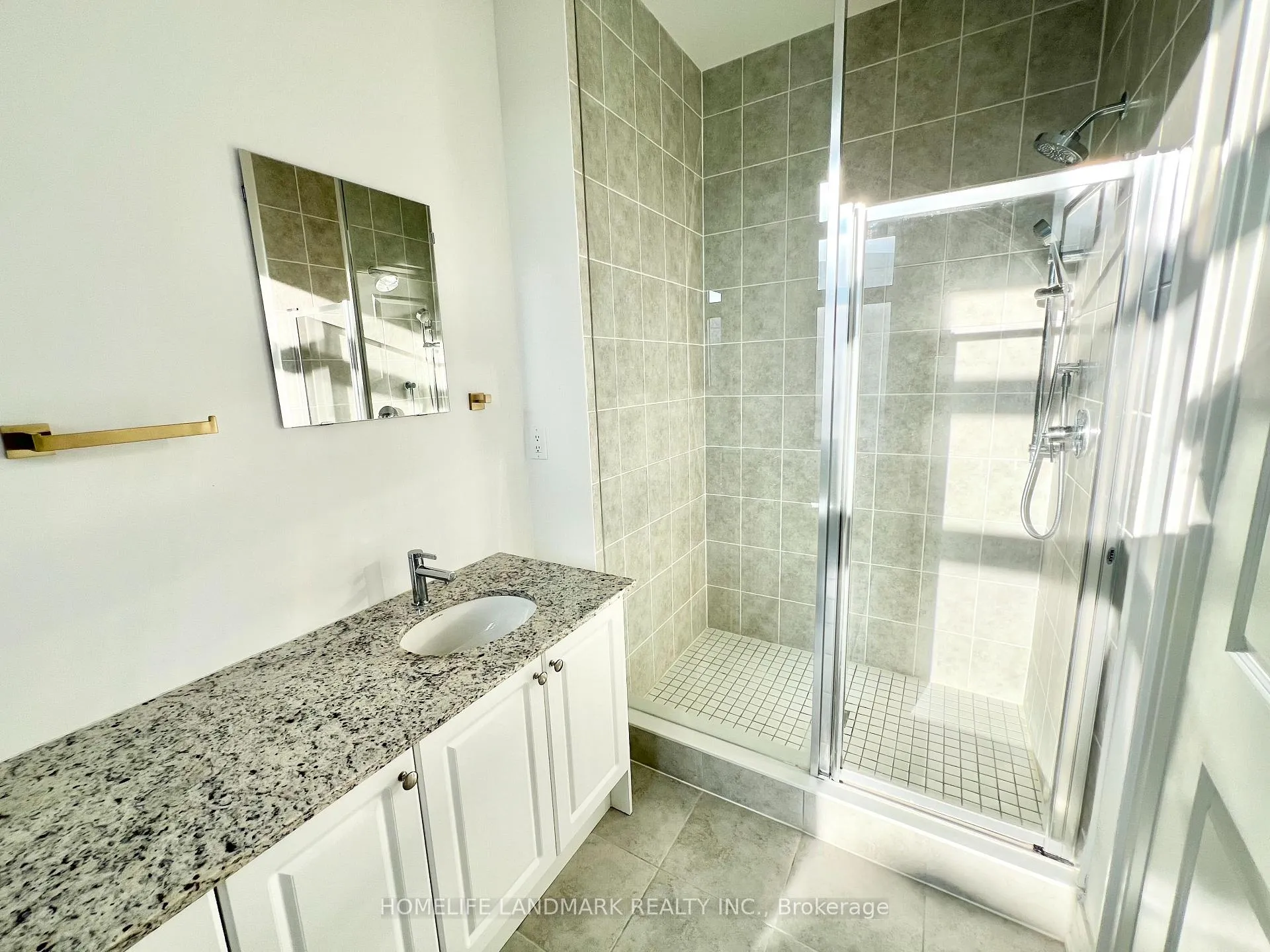 Photo 10 of 9 Alan Francis Lane, Markham, Cachet — HOMEH