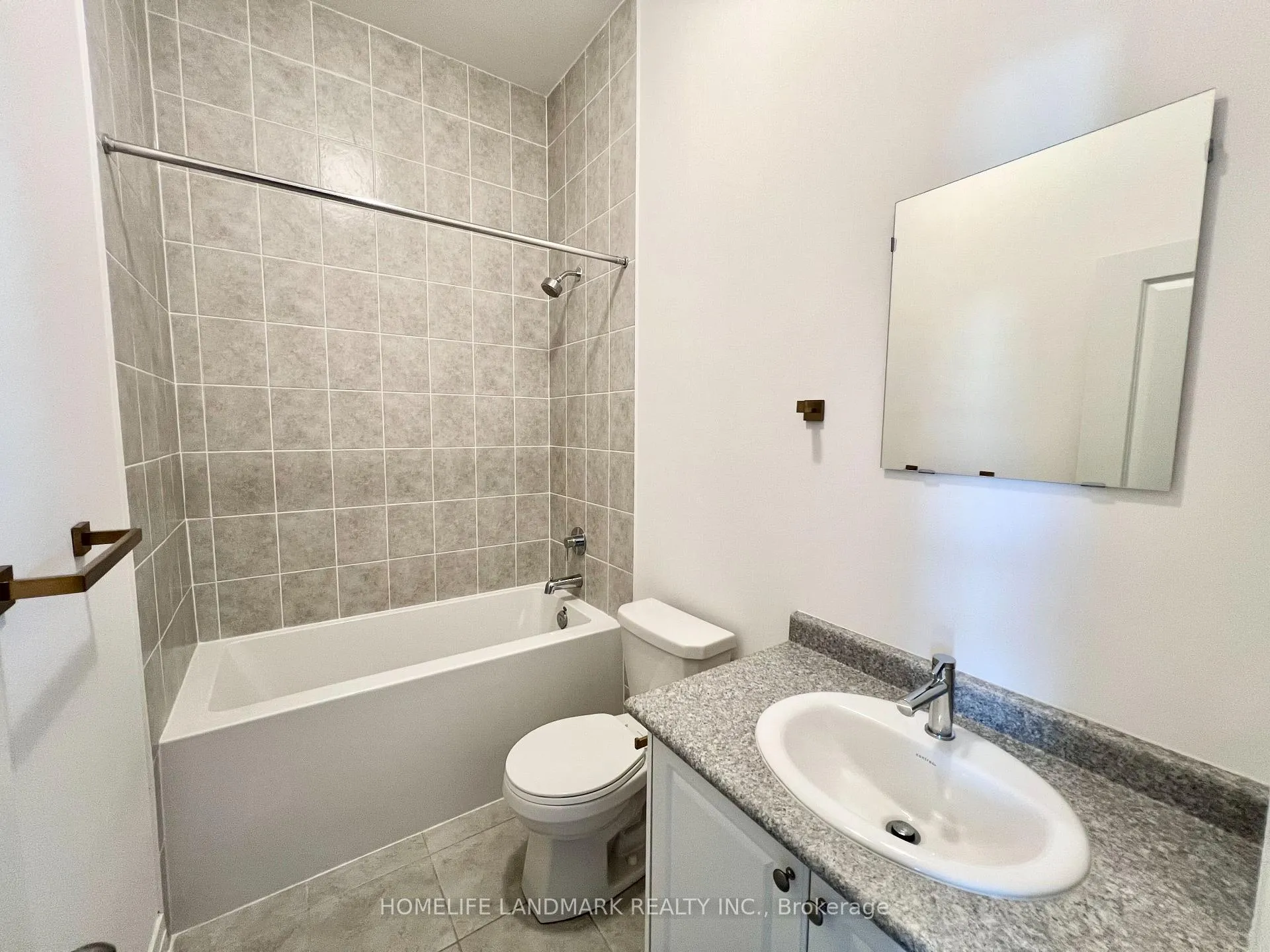 Photo 13 of 9 Alan Francis Lane, Markham, Cachet — HOMEH