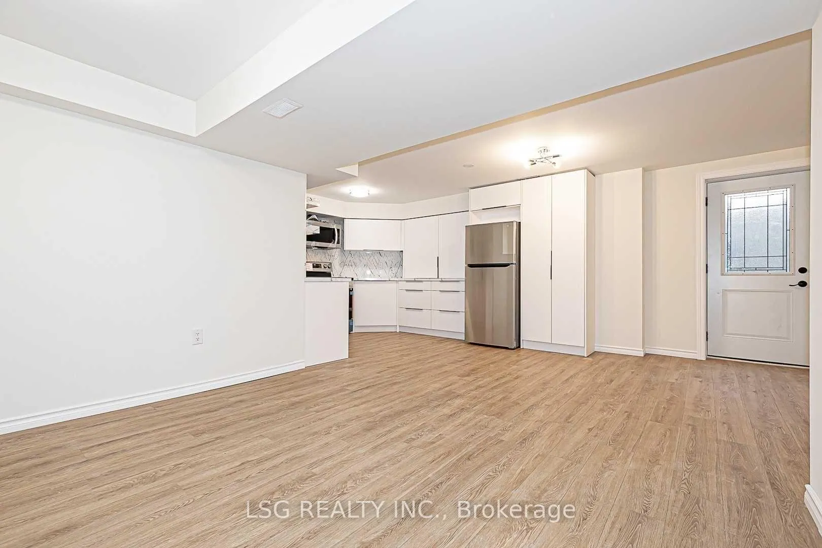 Photo 7 of 25 Briardale Place, Aurora, Aurora Highlands — HOMEH