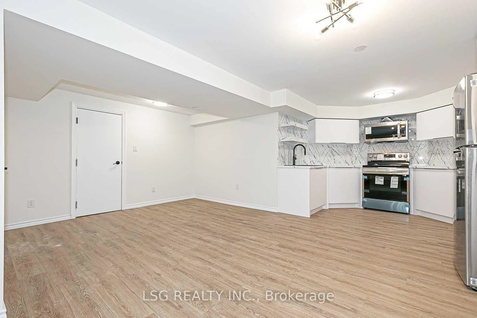 Photo 8 of 25 Briardale Place, Aurora, Aurora Highlands — HOMEH